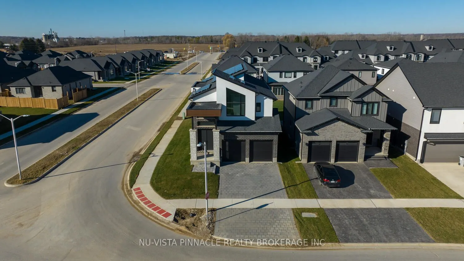 260 CRESTVIEW Drive