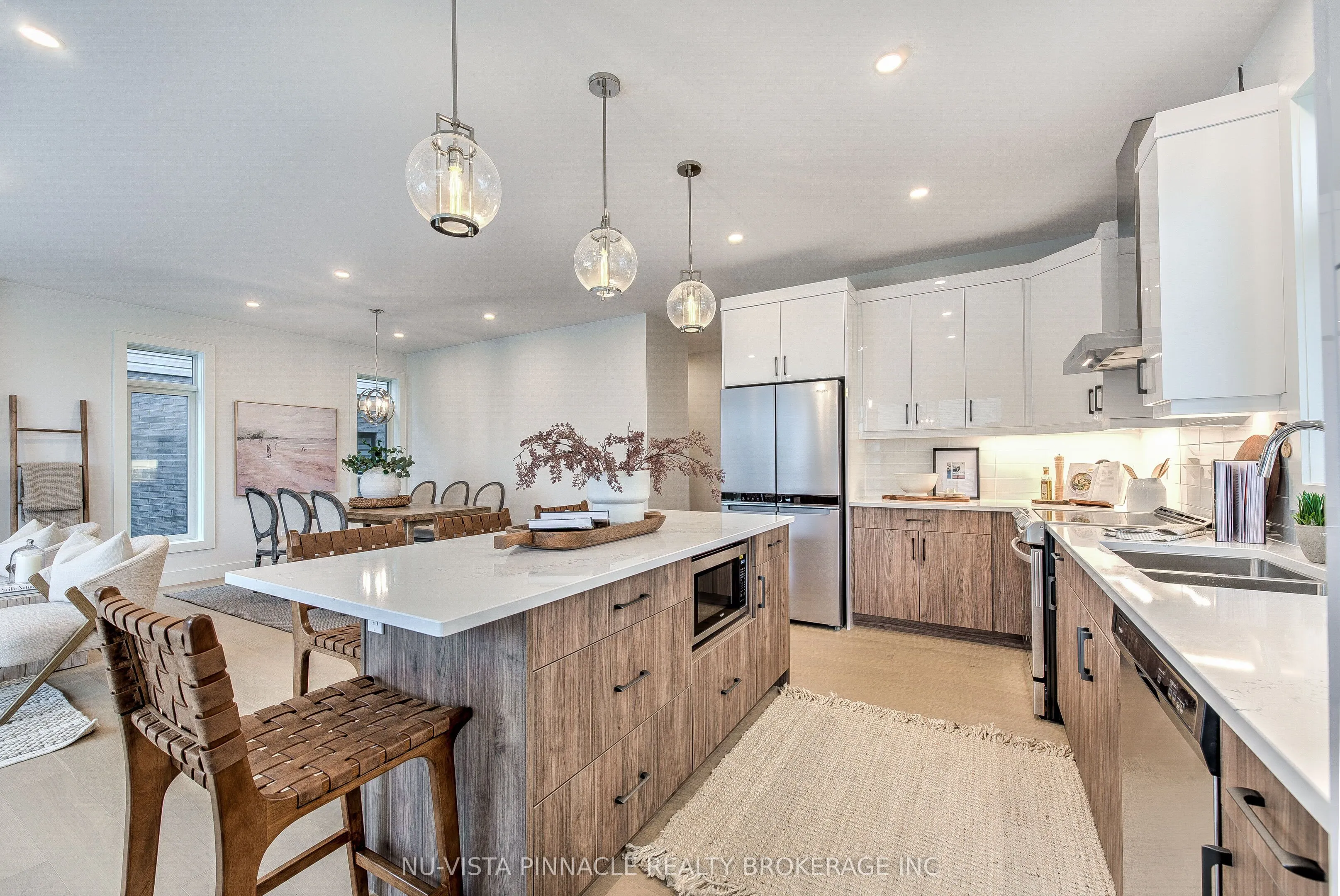 260 CRESTVIEW Drive