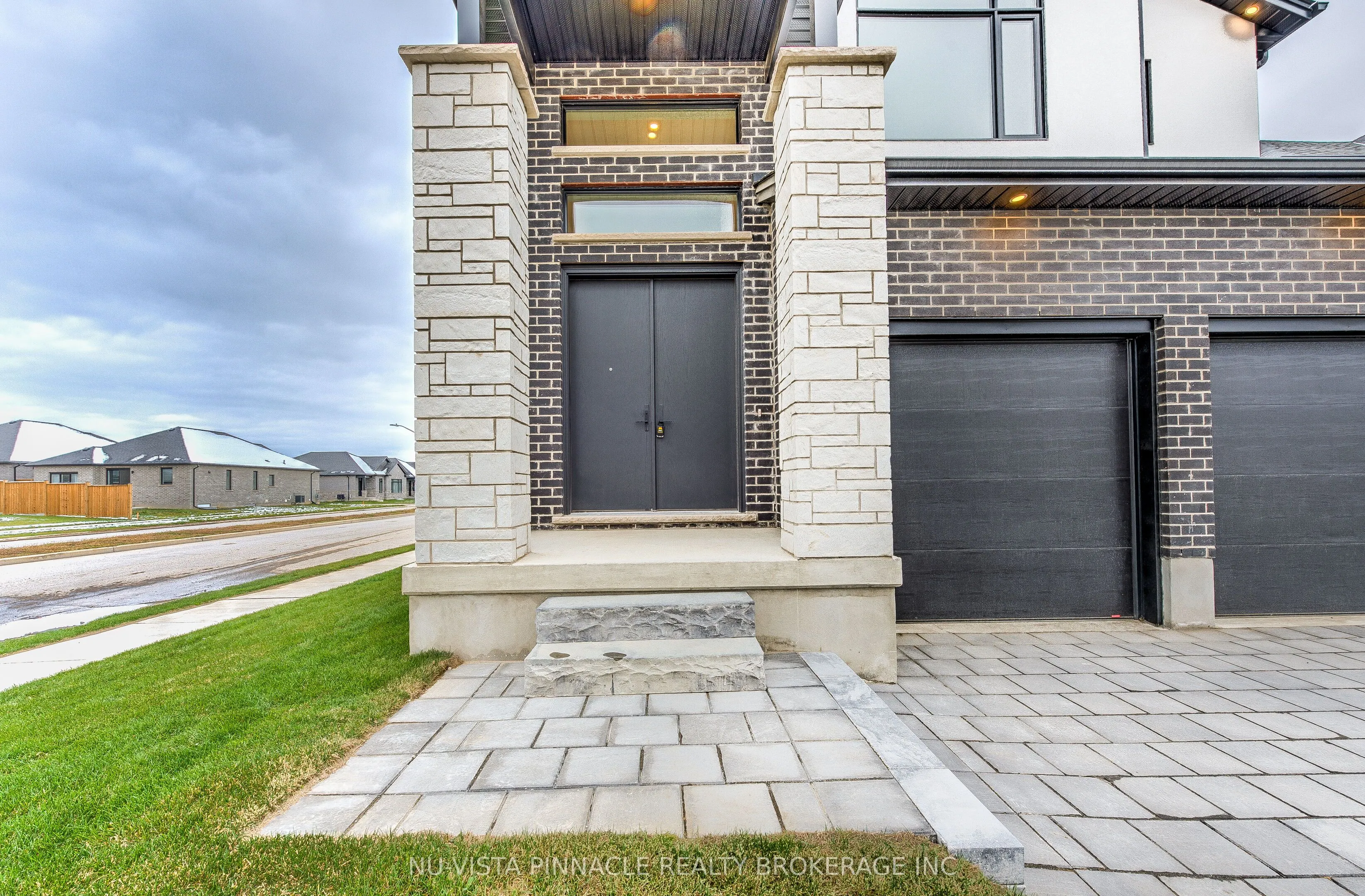 260 CRESTVIEW Drive