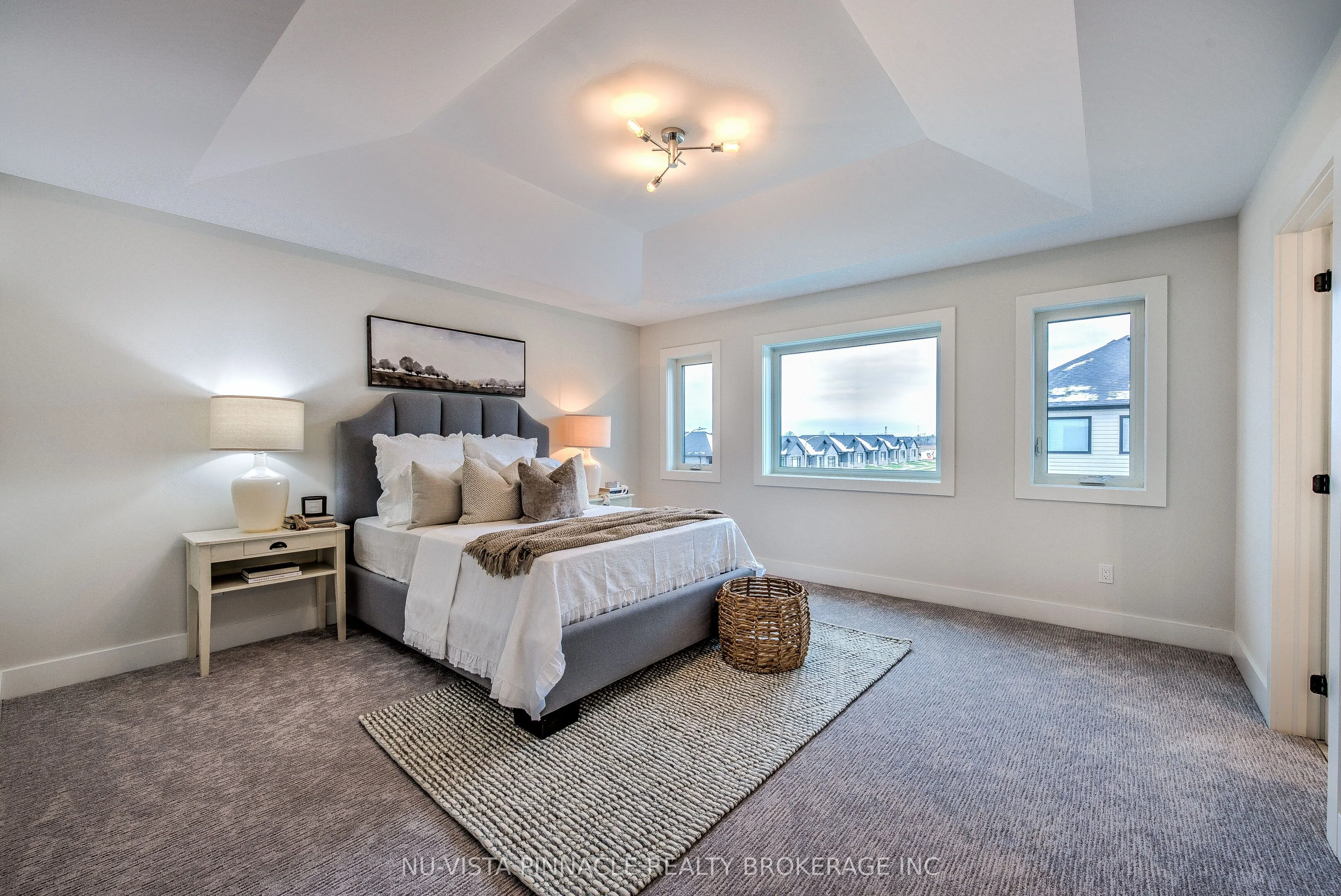 260 CRESTVIEW Drive