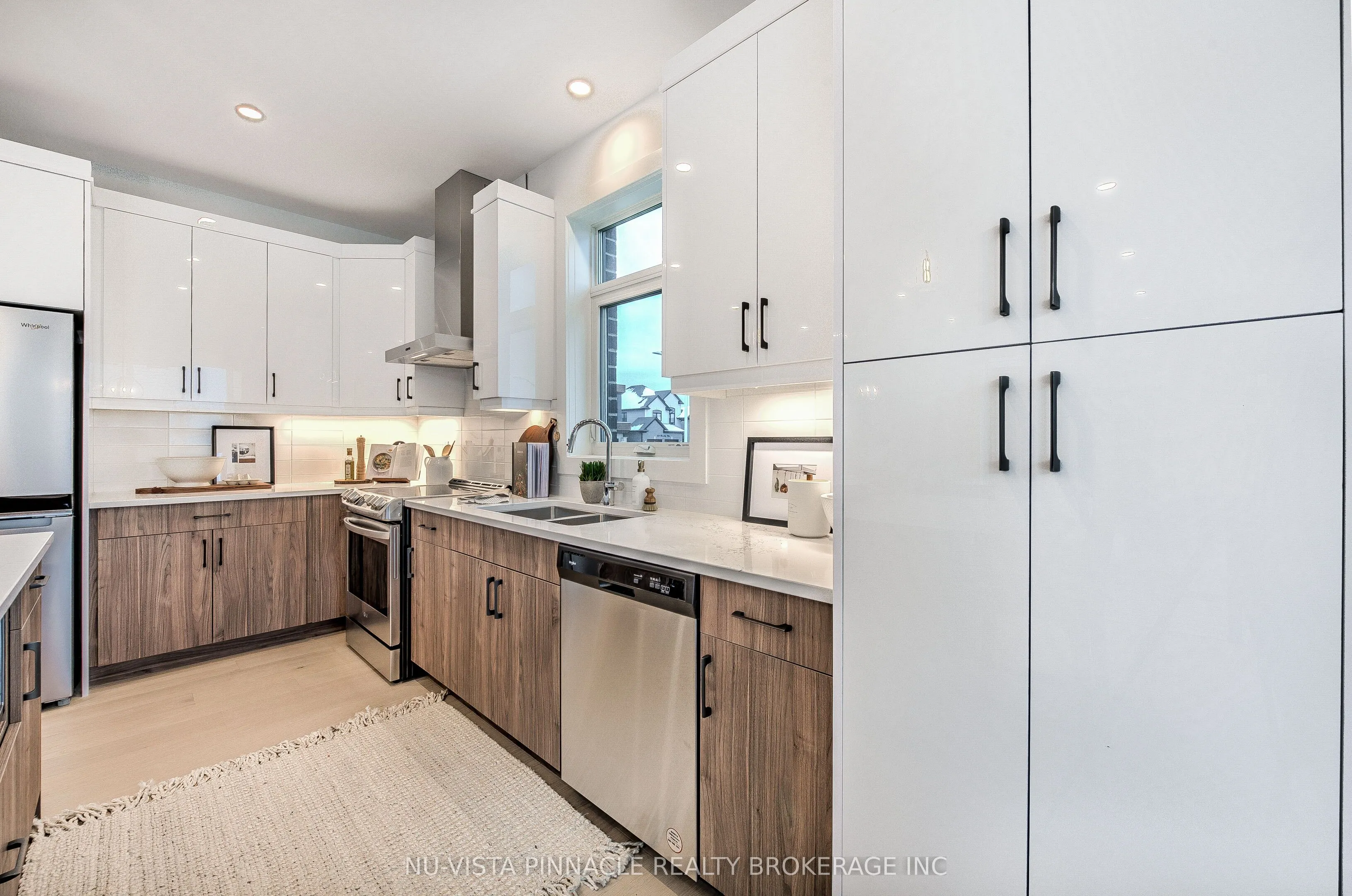 260 CRESTVIEW Drive