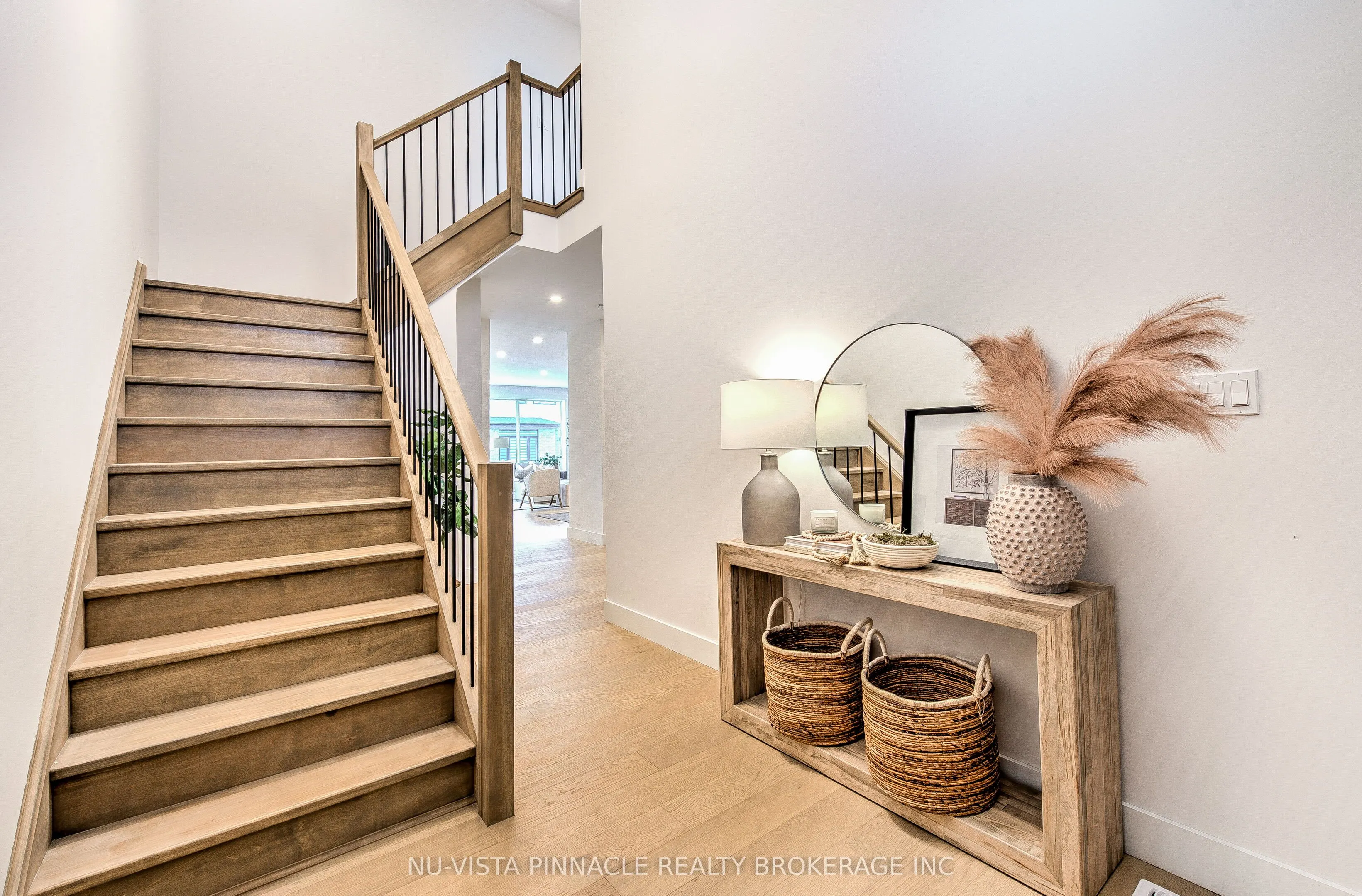 260 CRESTVIEW Drive