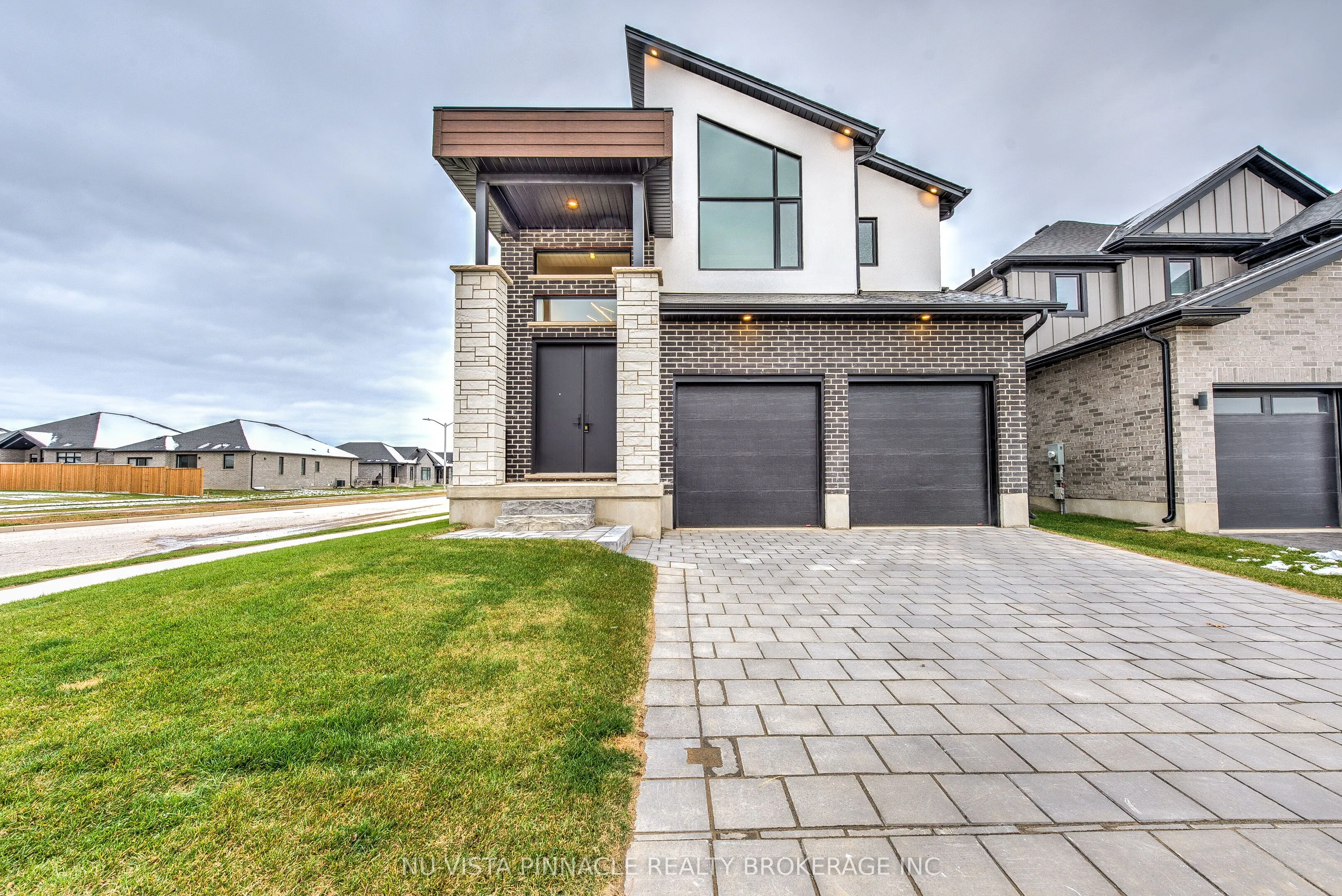 260 CRESTVIEW Drive