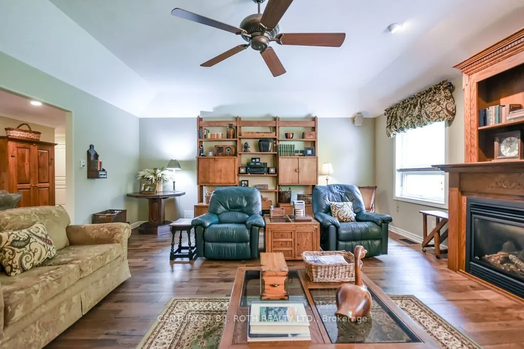 1029 & 1031 COWBELL Lane