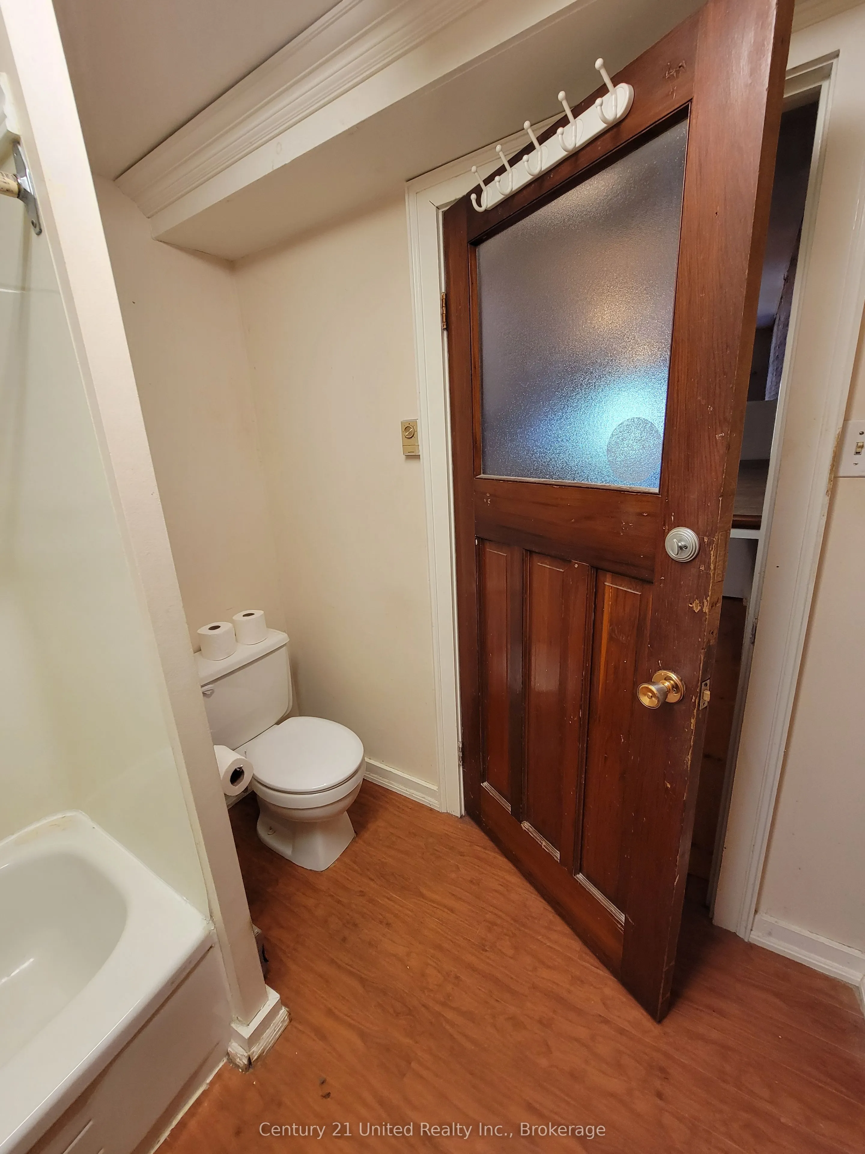 384 1/2 George Street N #D