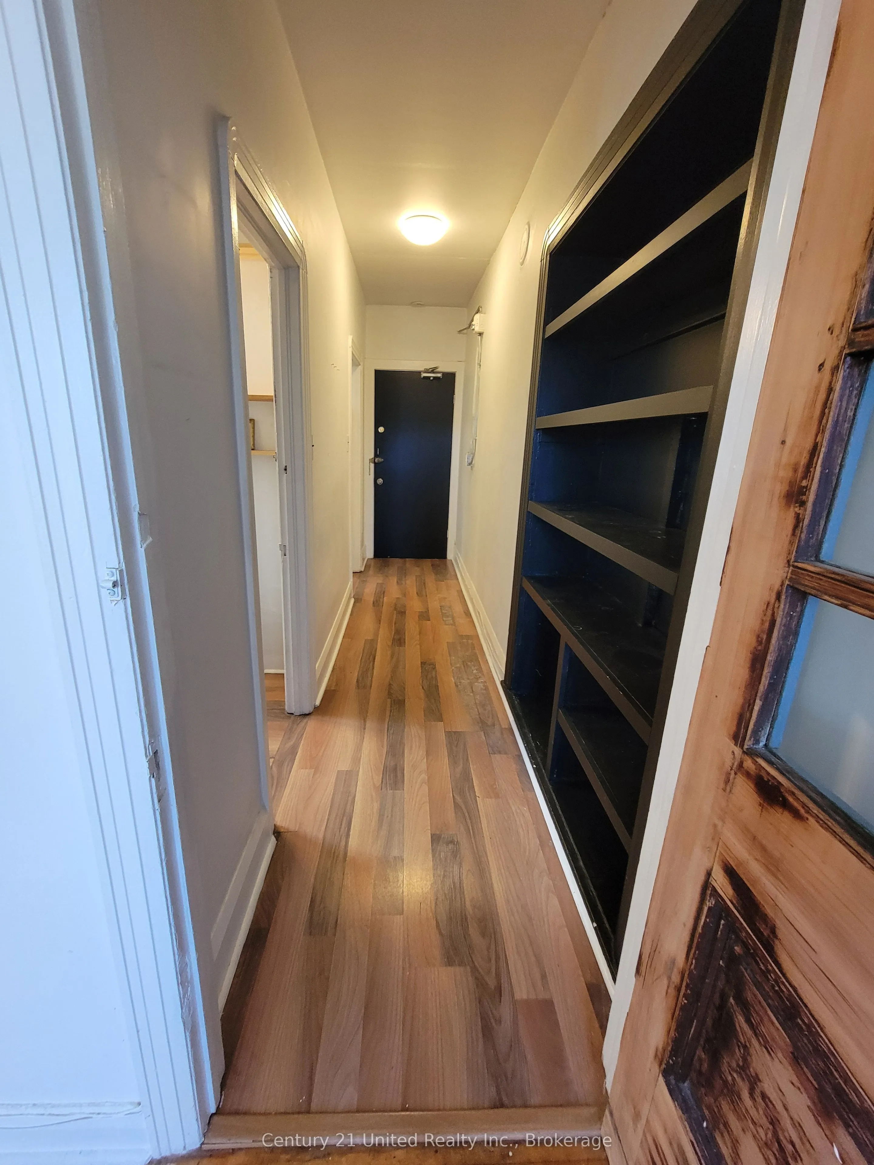 384 1/2 George Street N #4