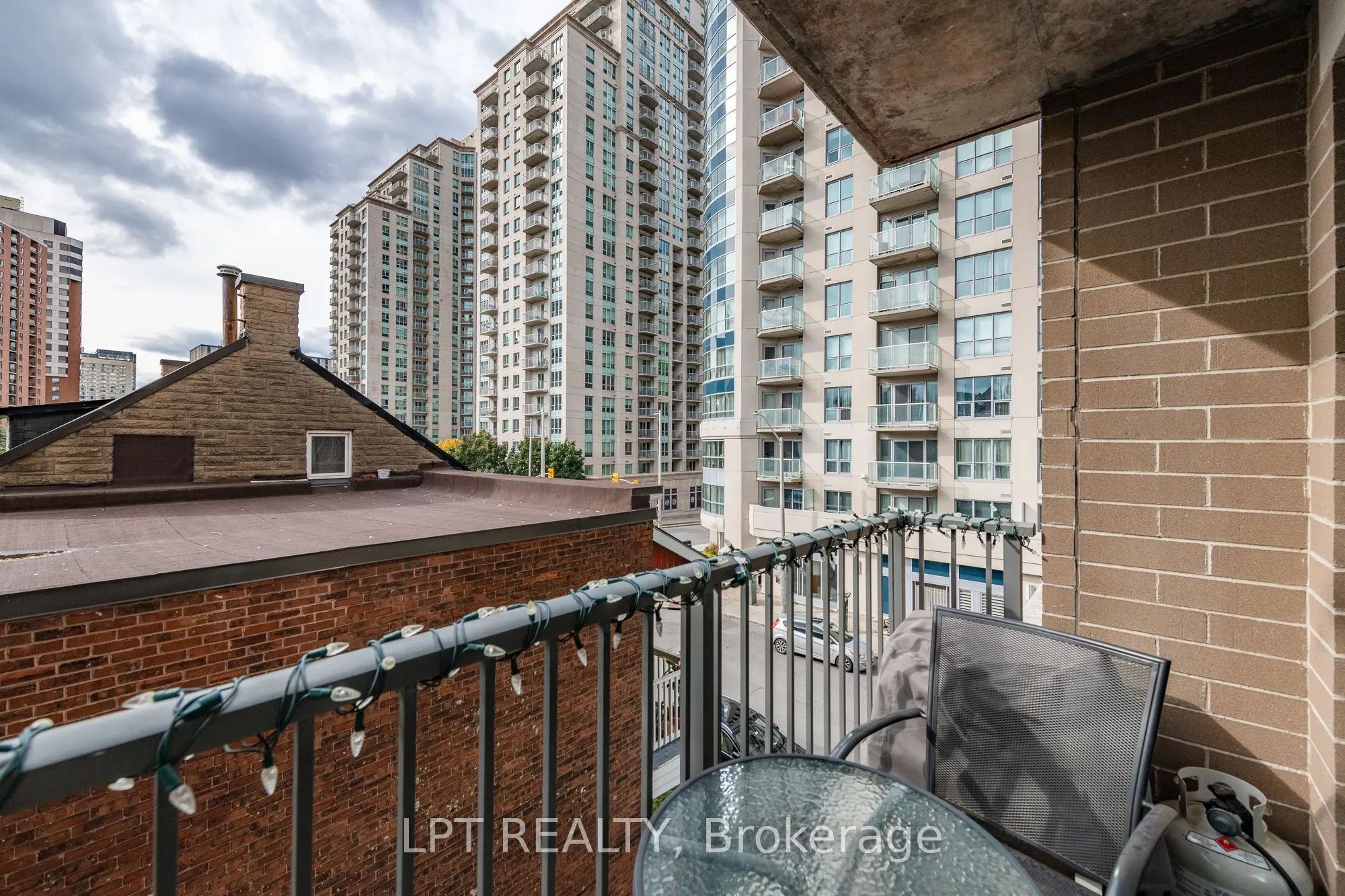 200 Besserer Street #305