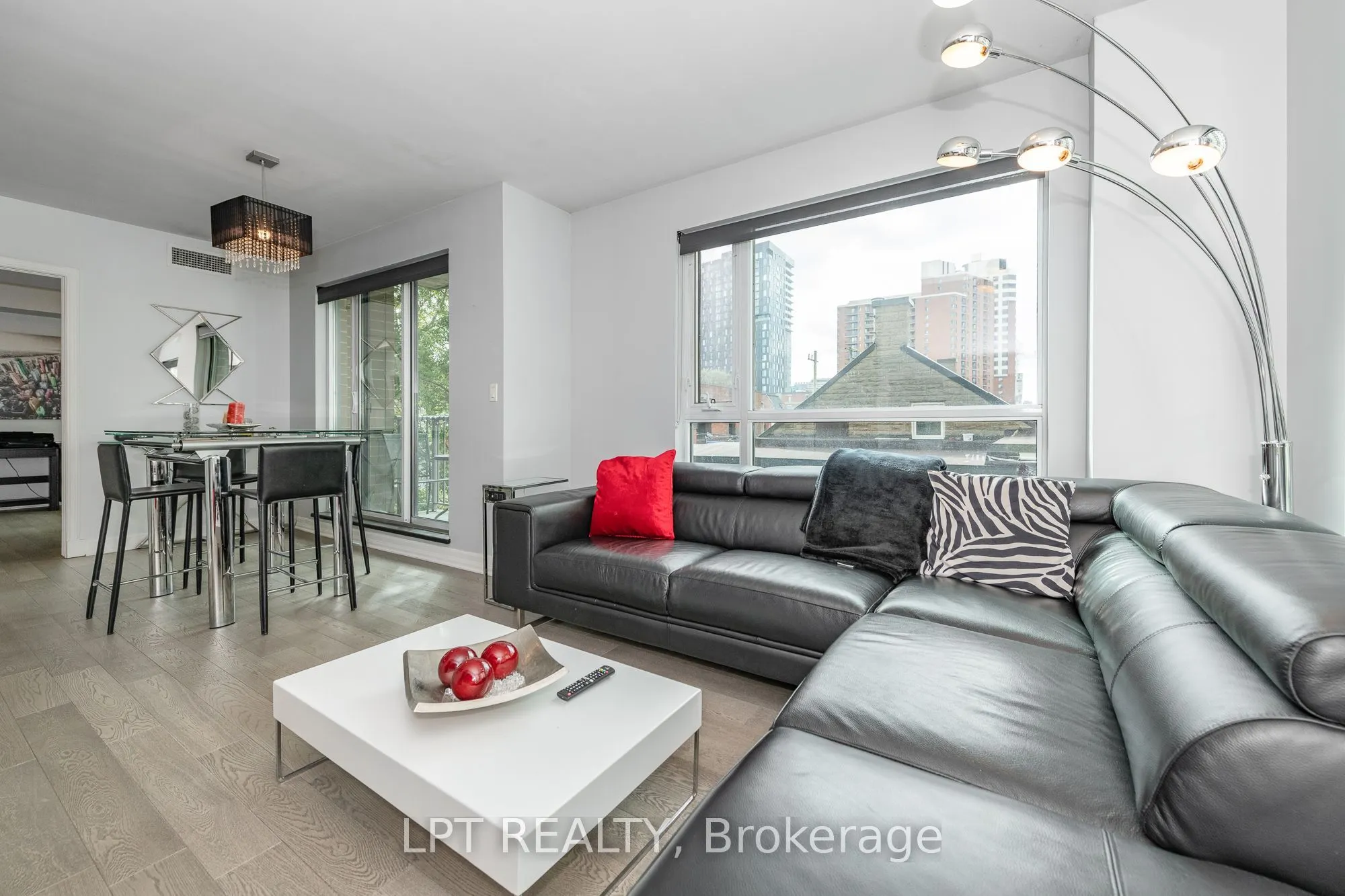 200 Besserer Street #305