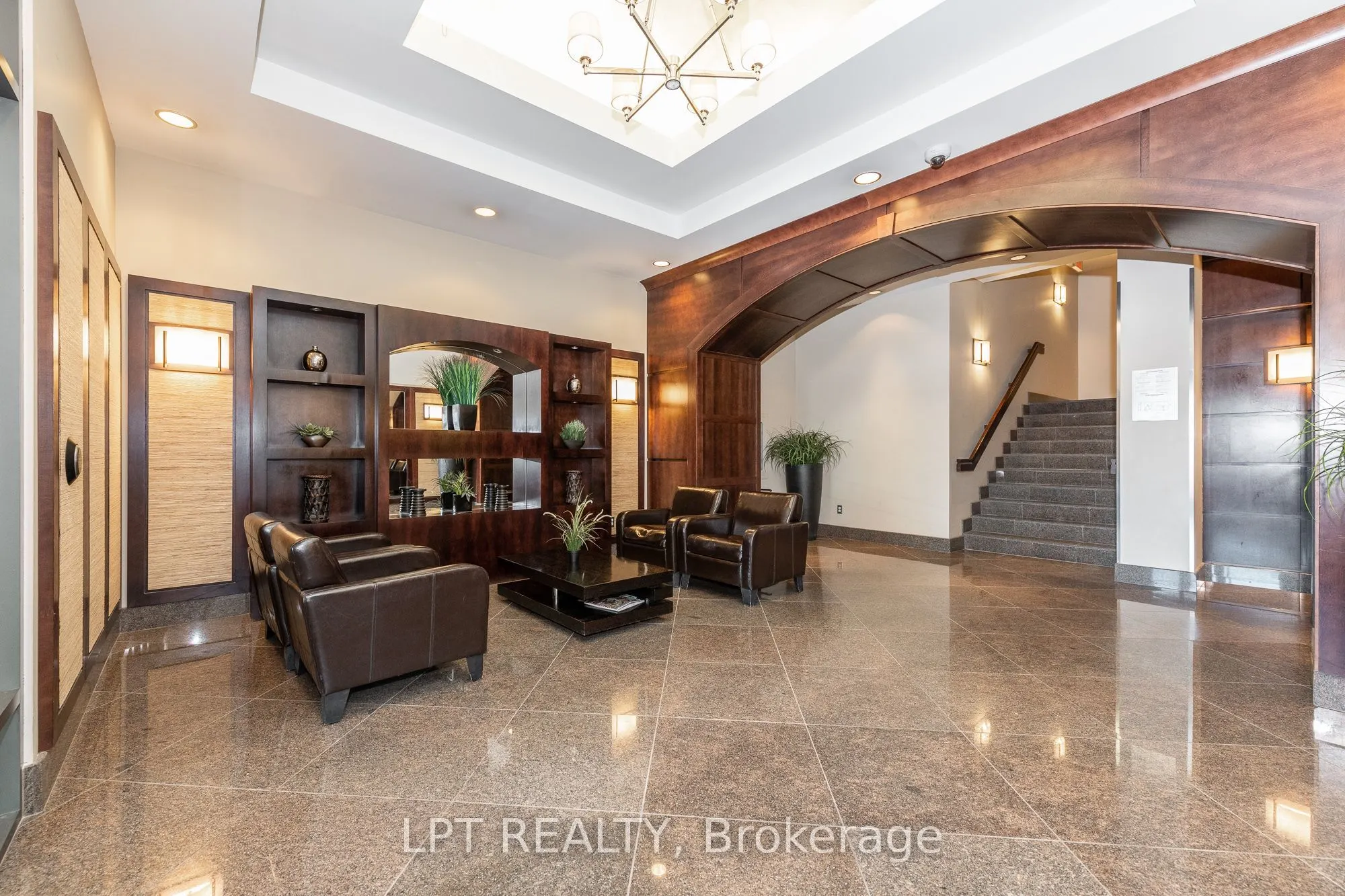 200 Besserer Street #305