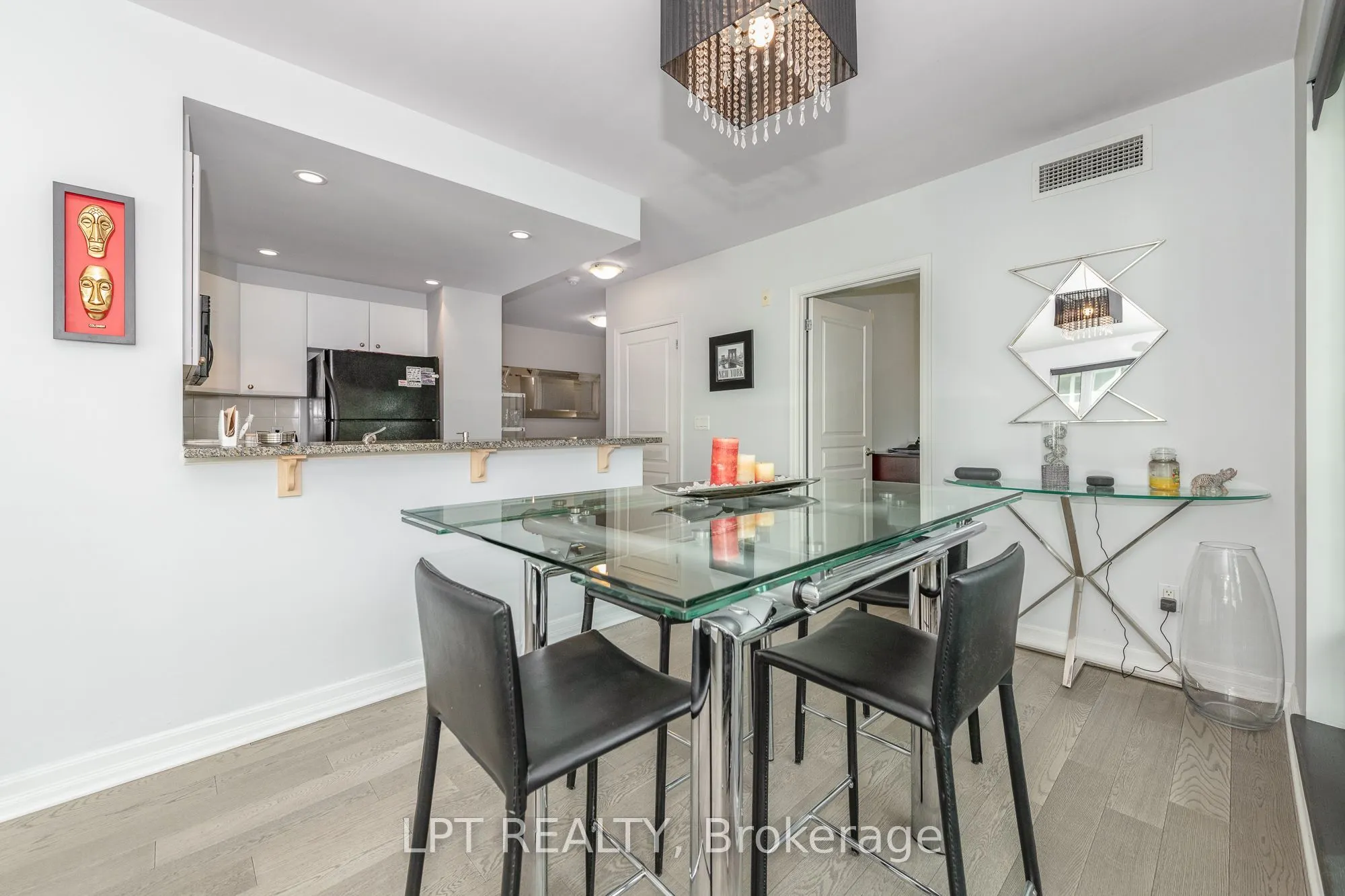 200 Besserer Street #305