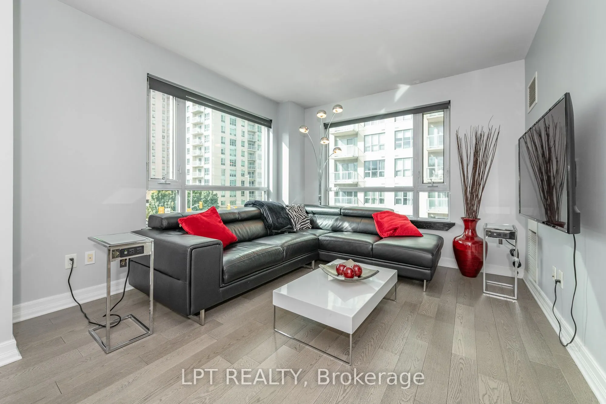 200 Besserer Street #305