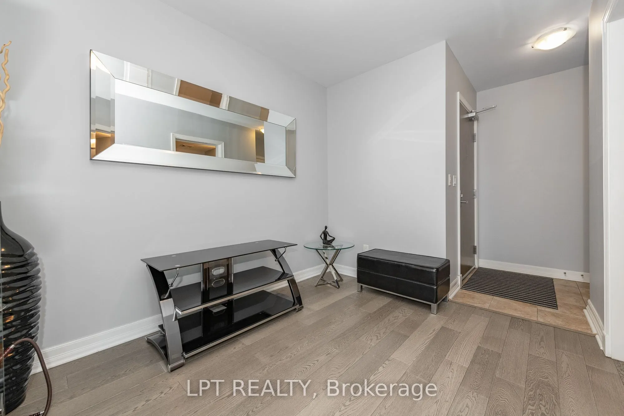 200 Besserer Street #305