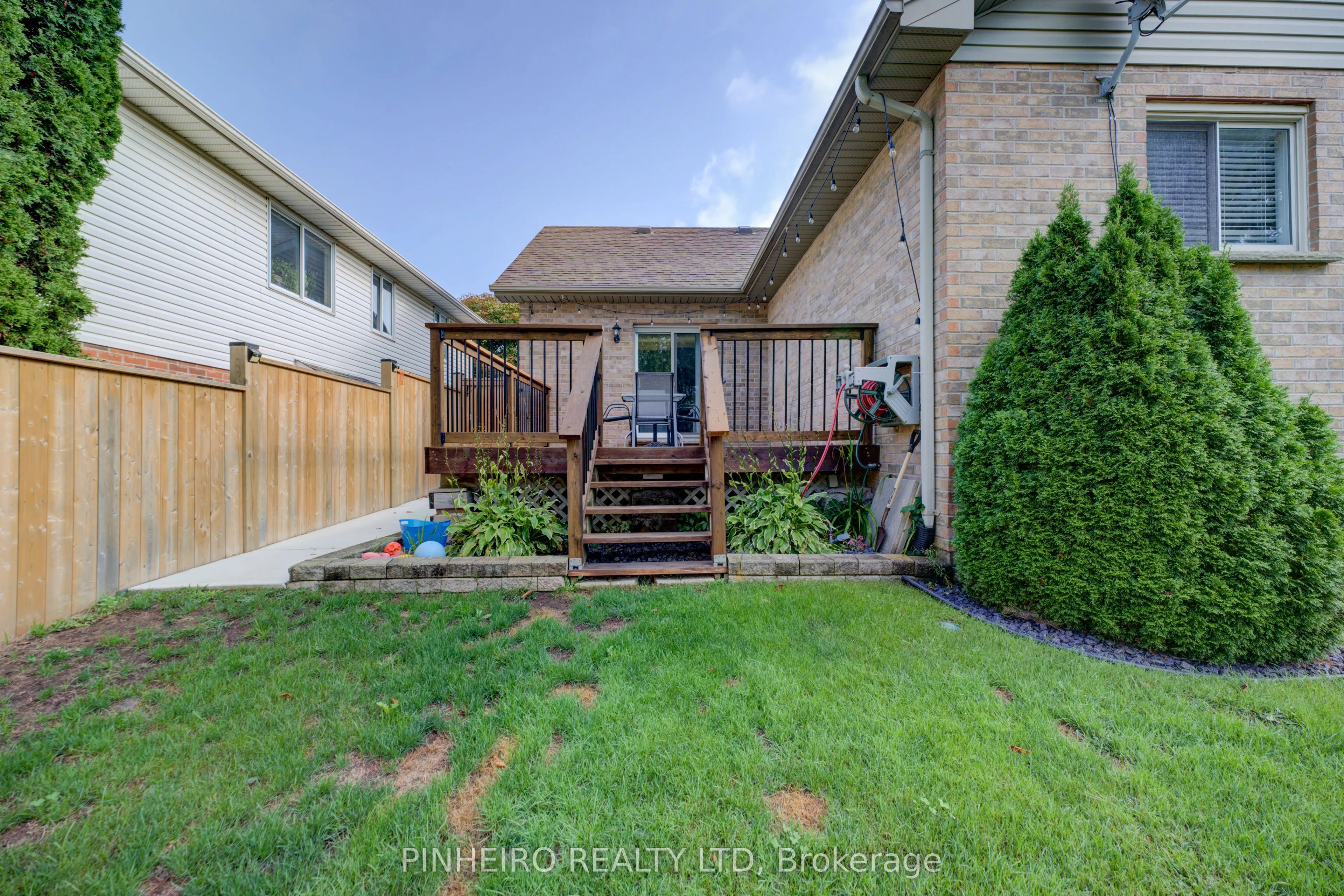 42 HICKORY Boulevard W