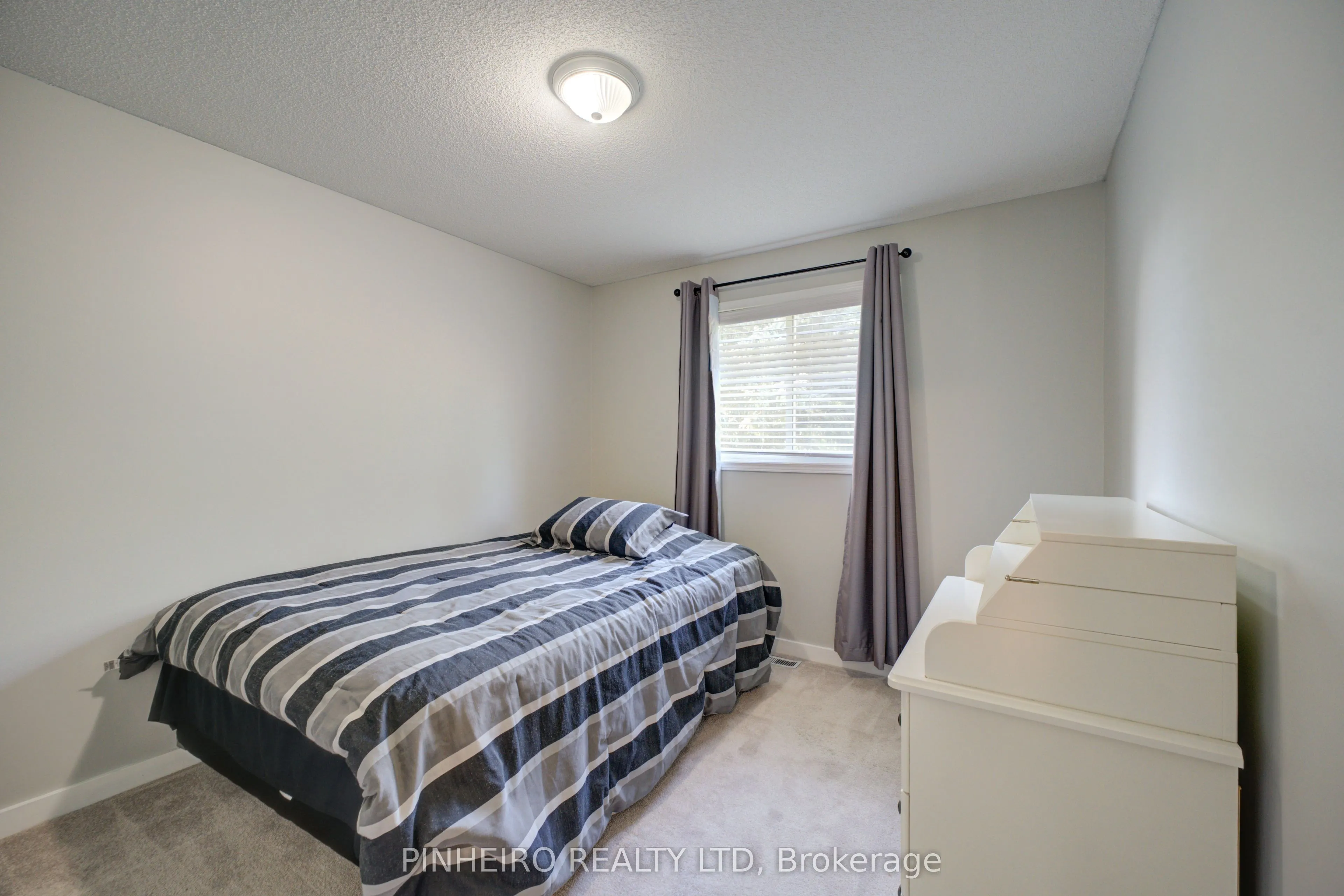 42 HICKORY Boulevard W