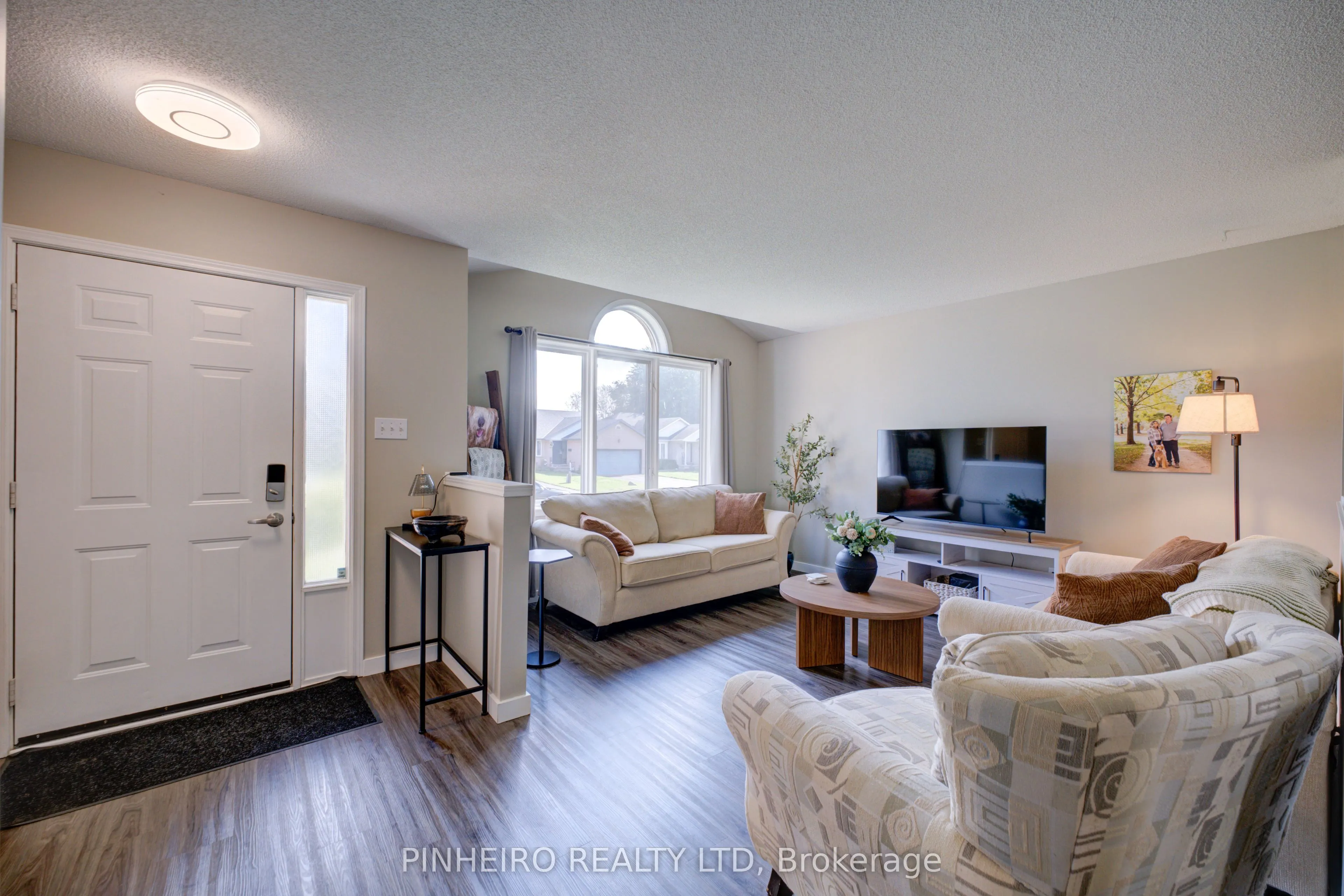 42 HICKORY Boulevard W