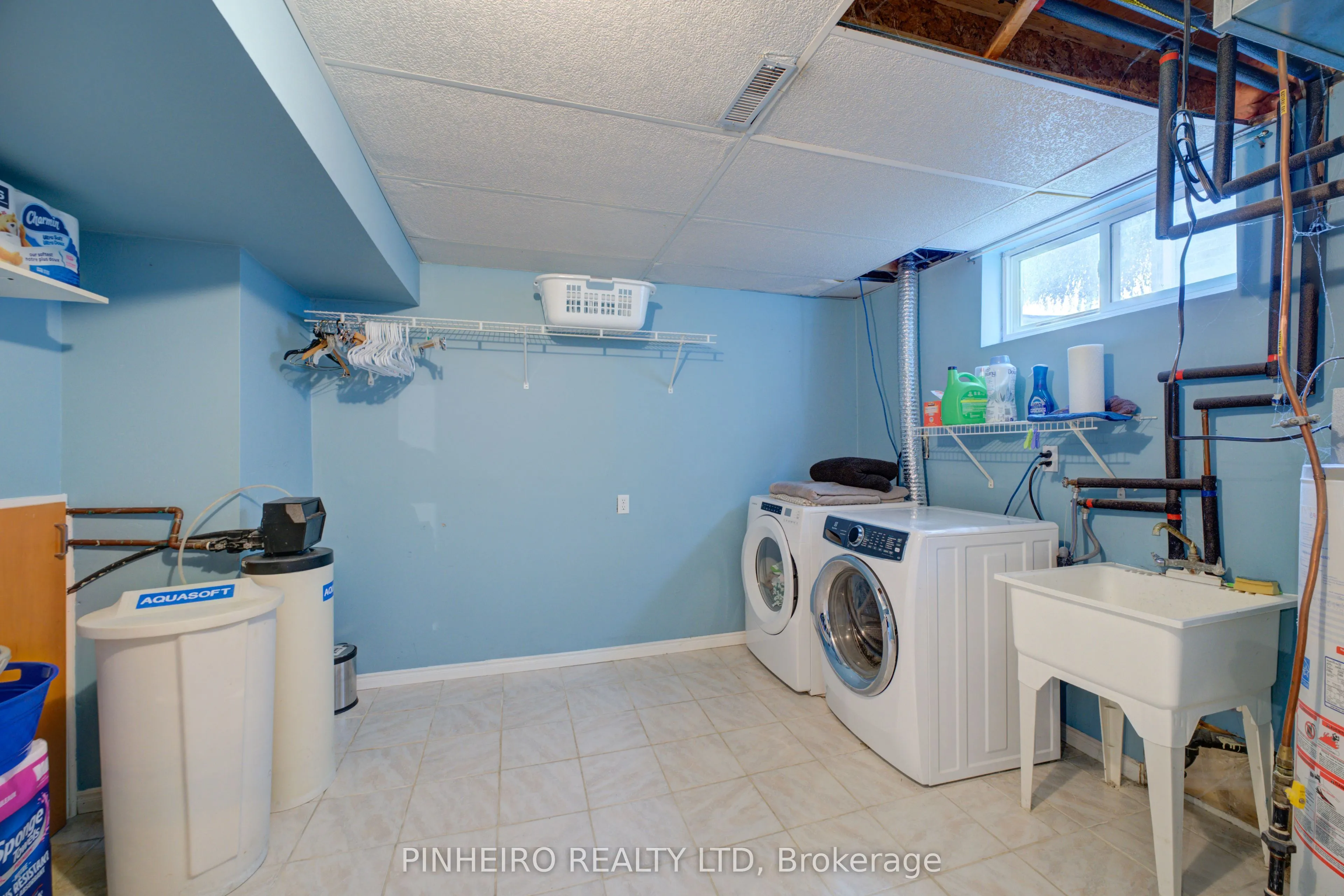 42 HICKORY Boulevard W