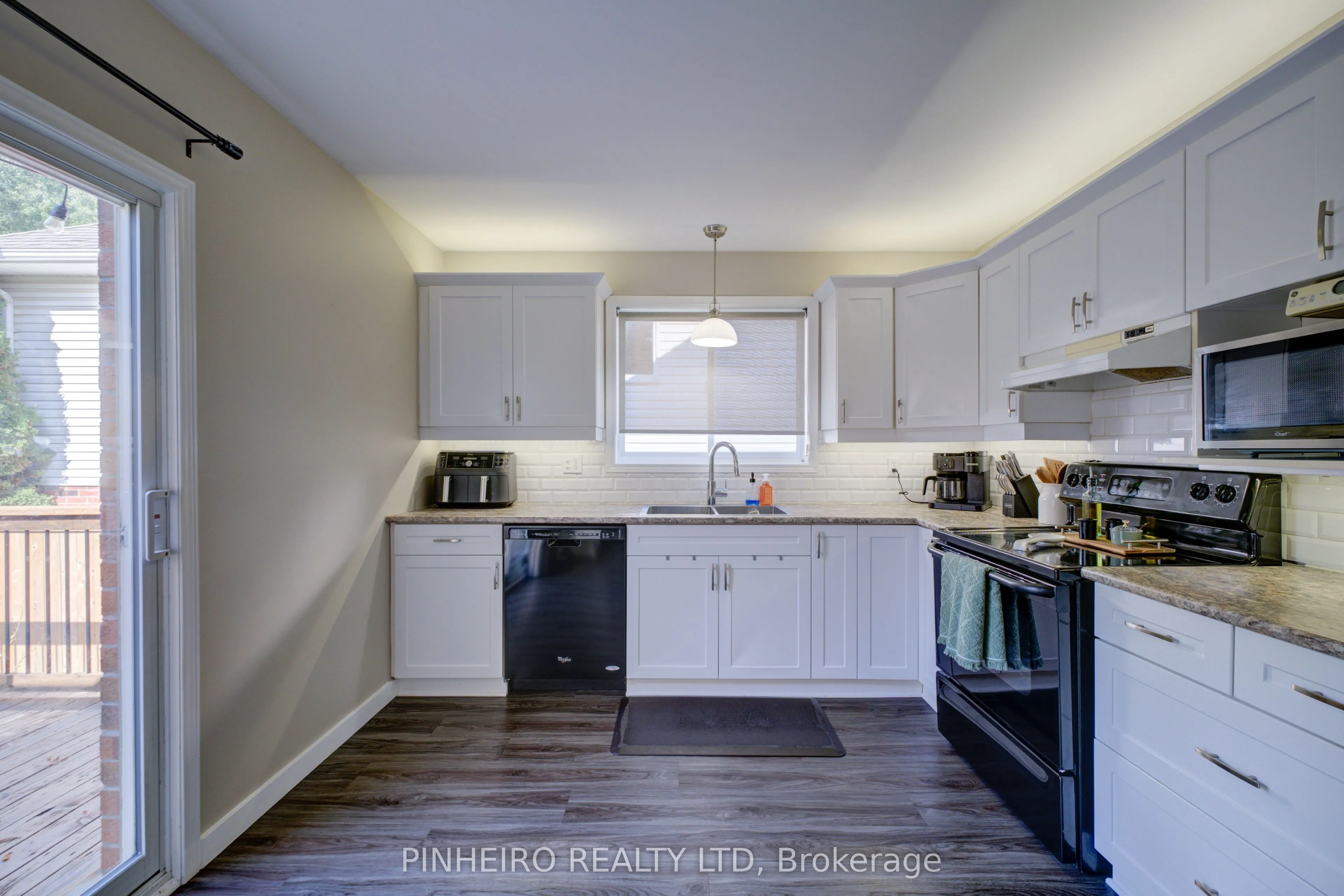 42 HICKORY Boulevard W