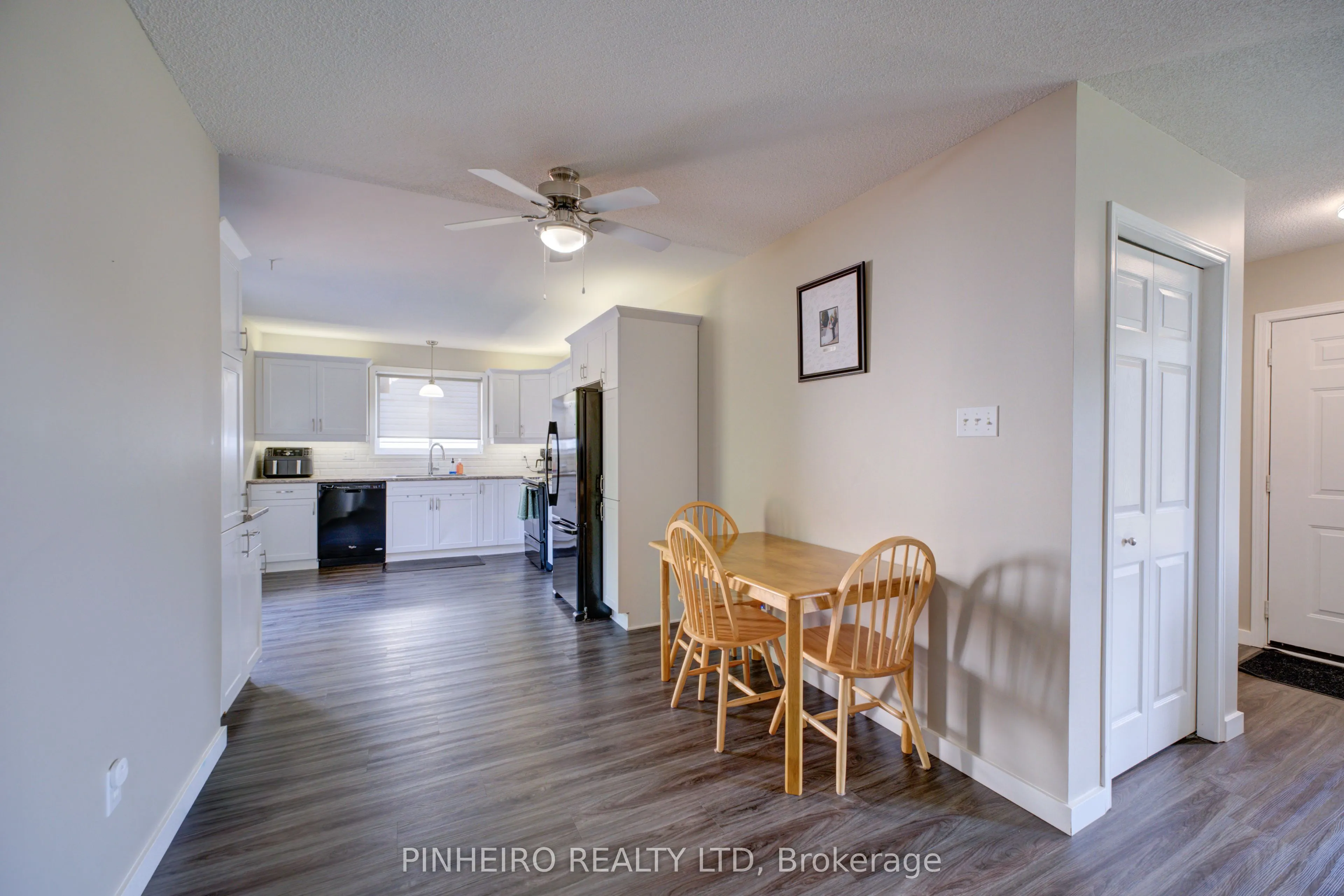42 HICKORY Boulevard W