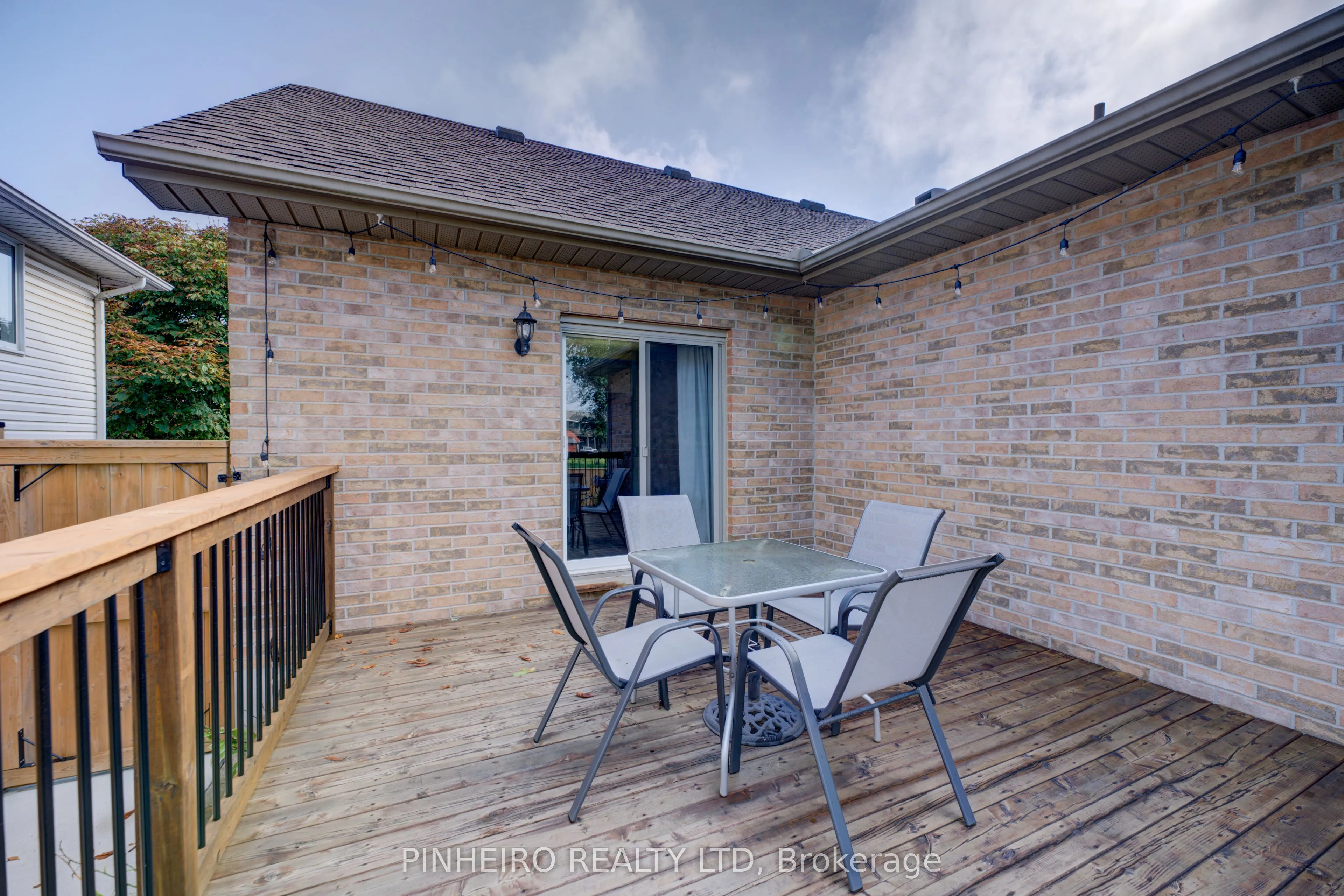 42 HICKORY Boulevard W