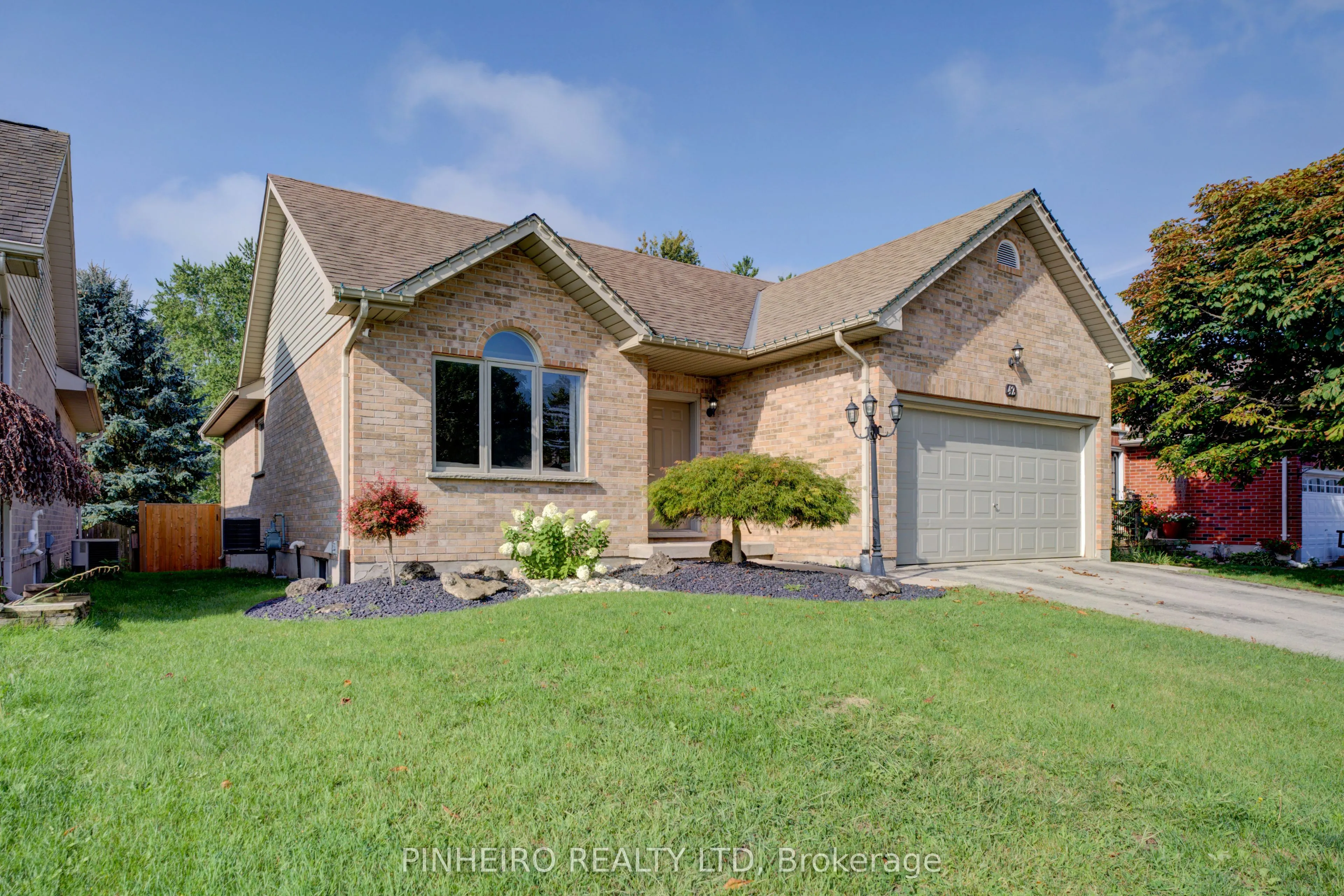 42 HICKORY Boulevard W