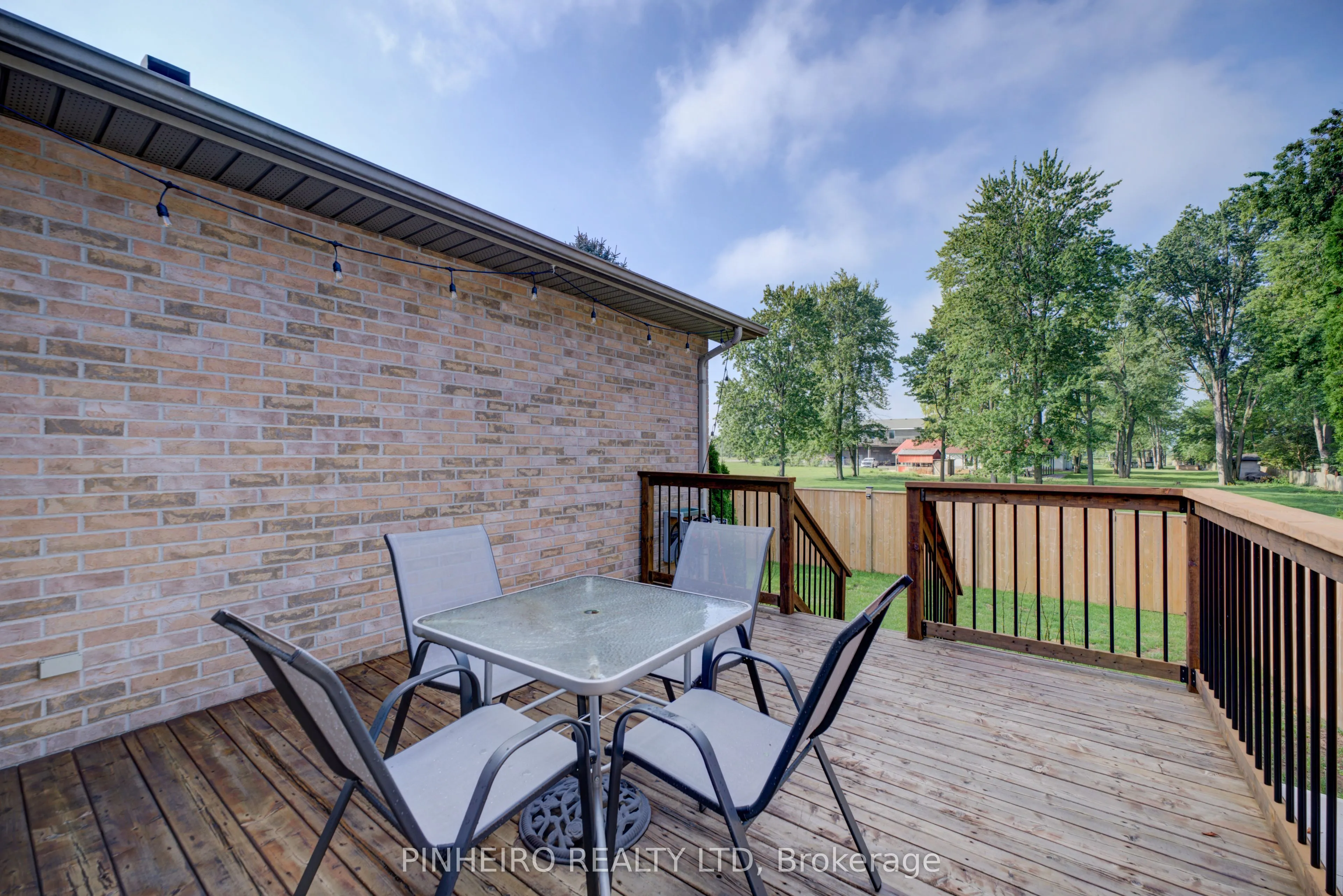 42 HICKORY Boulevard W