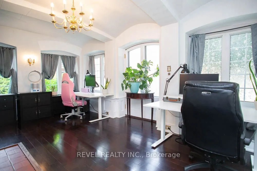 116 Dufferin Avenue