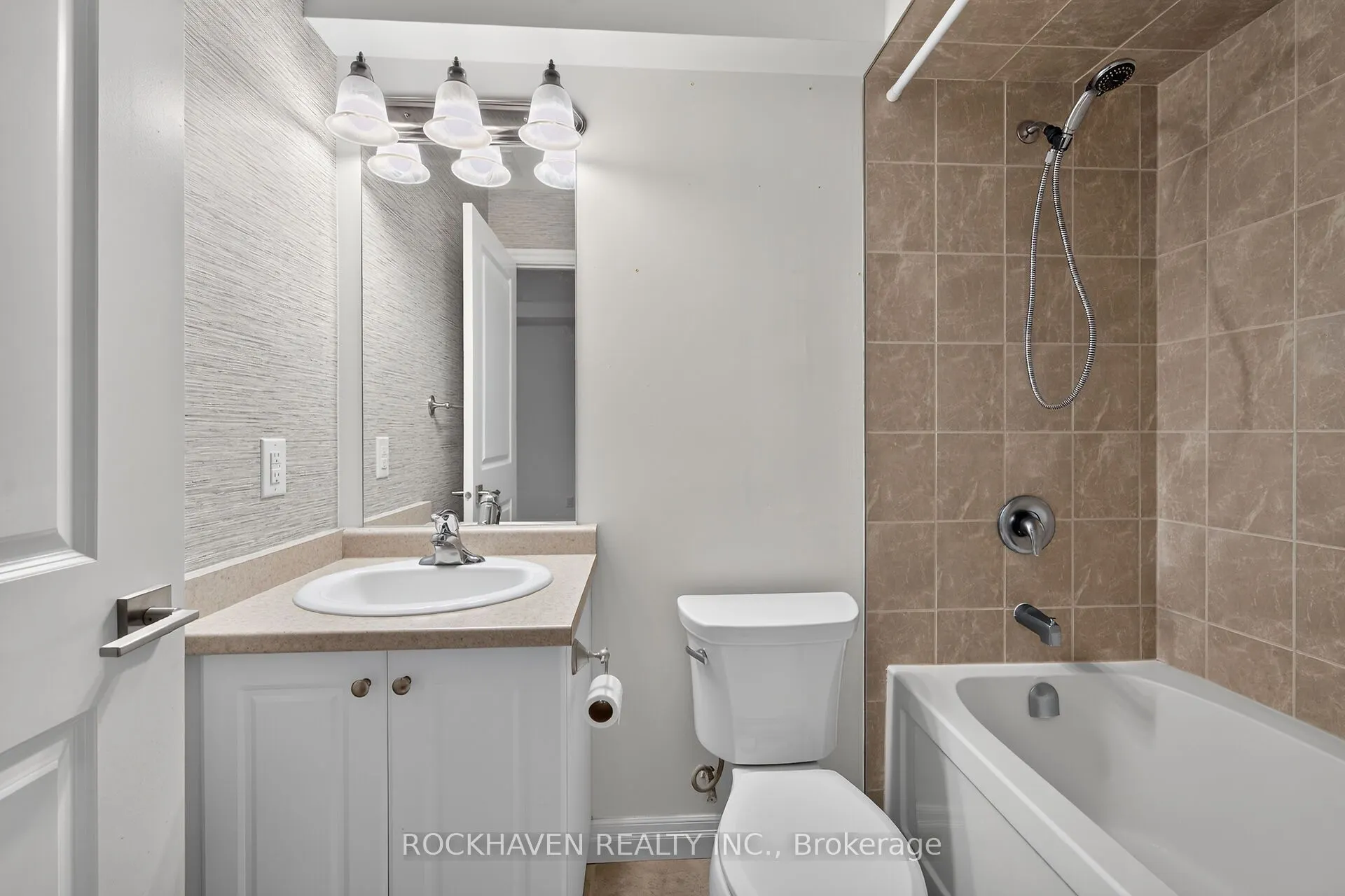 170 Rockhaven Lane #207