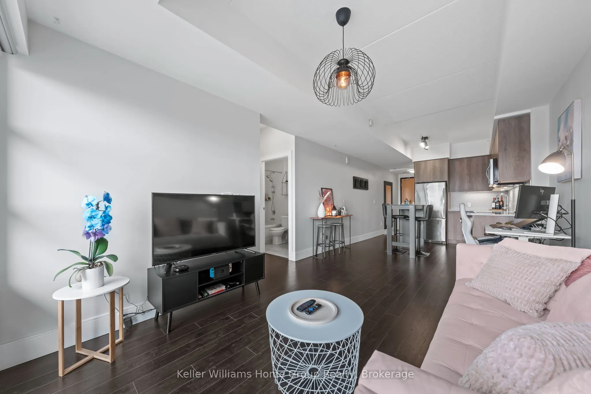 15 Prince Albert Boulevard #503