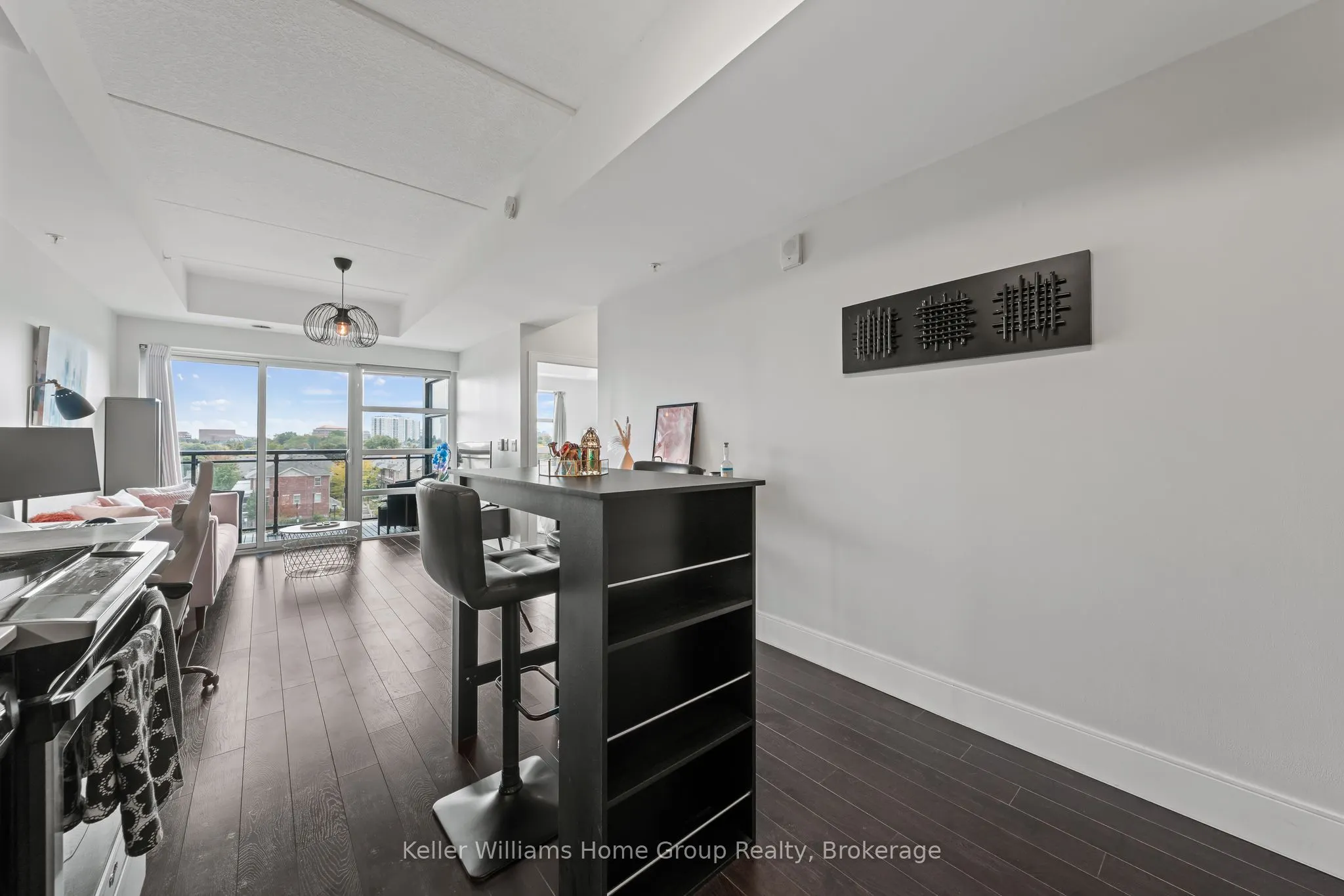 15 Prince Albert Boulevard #503
