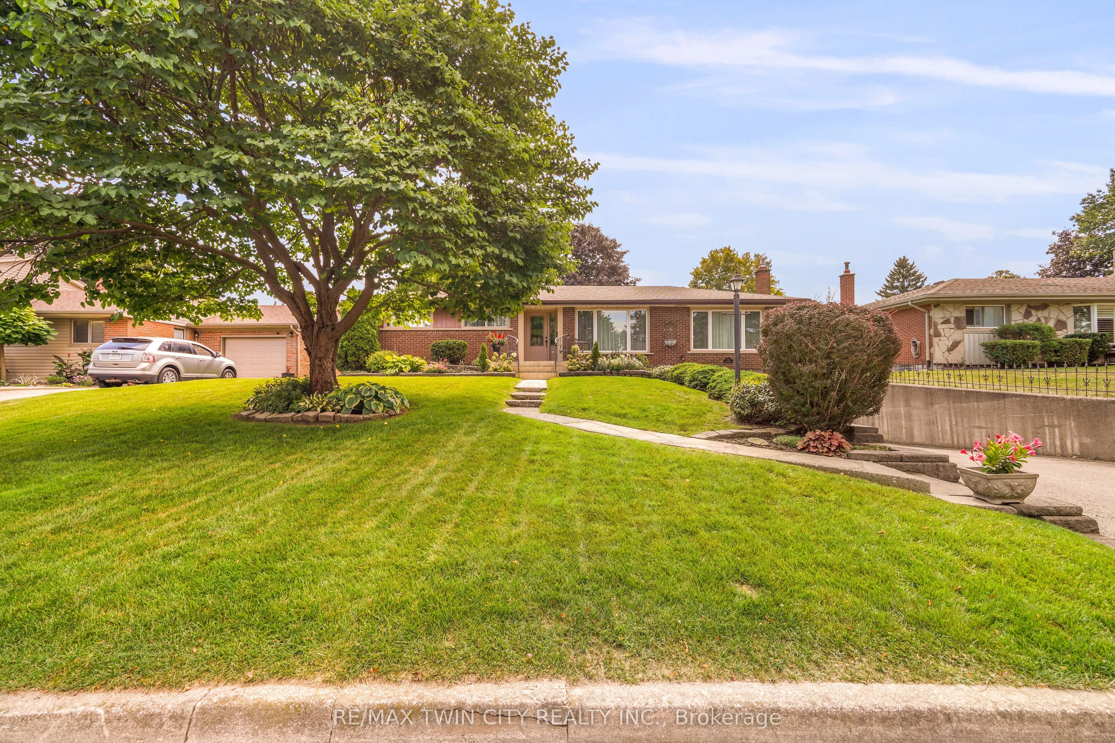 25 Brier Crescent