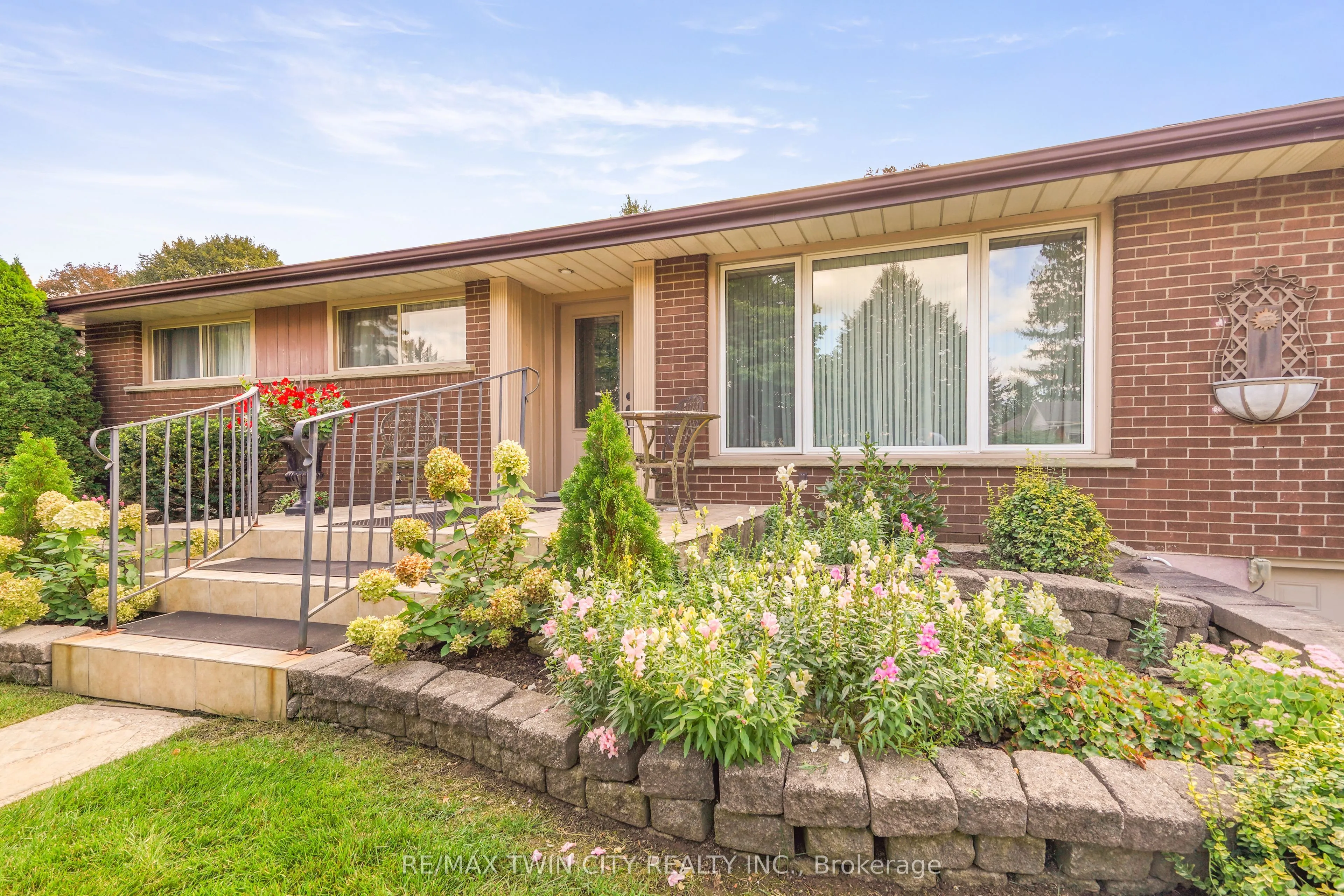 25 Brier Crescent