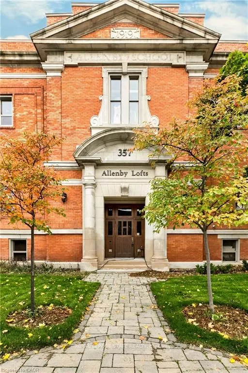 357 Hunter Street W #13