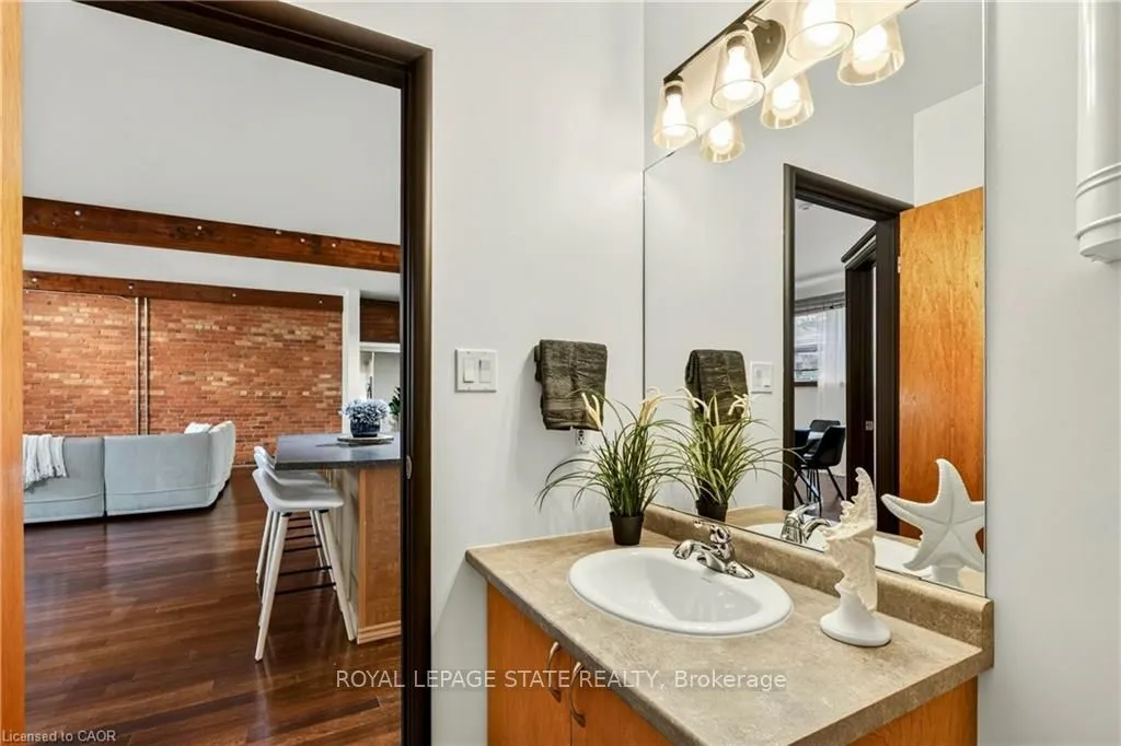 357 Hunter Street W #13