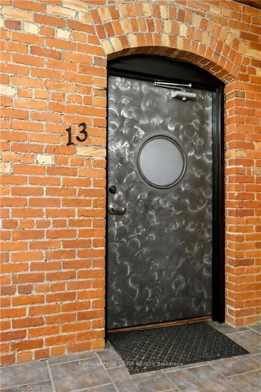 357 Hunter Street W #13
