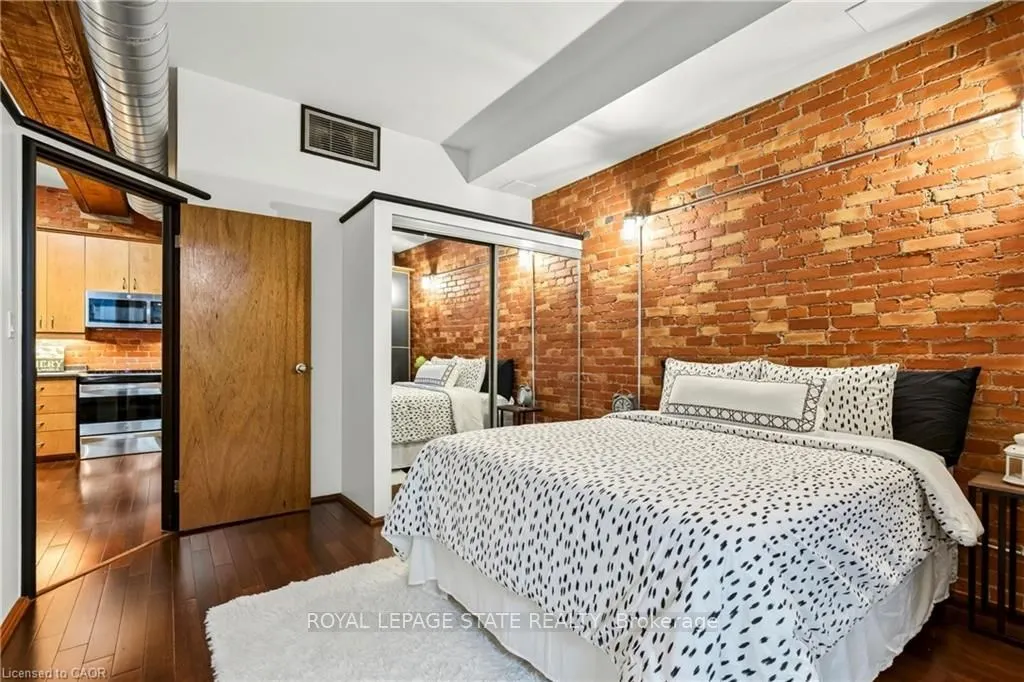 357 Hunter Street W #13