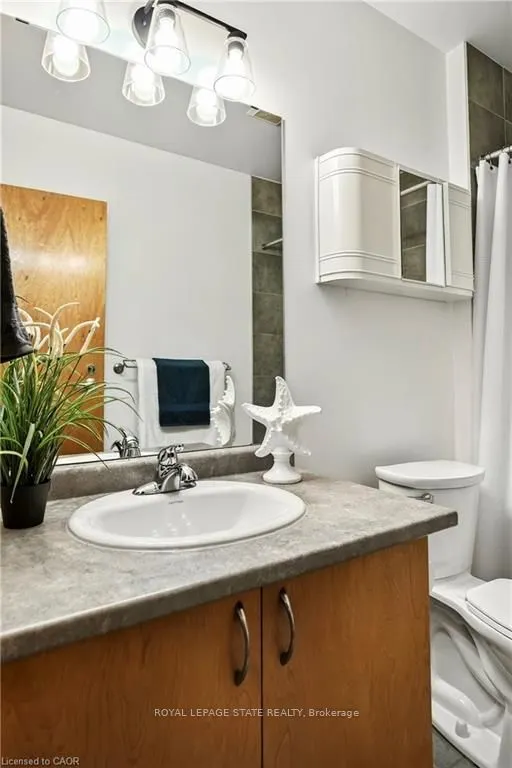 357 Hunter Street W #13