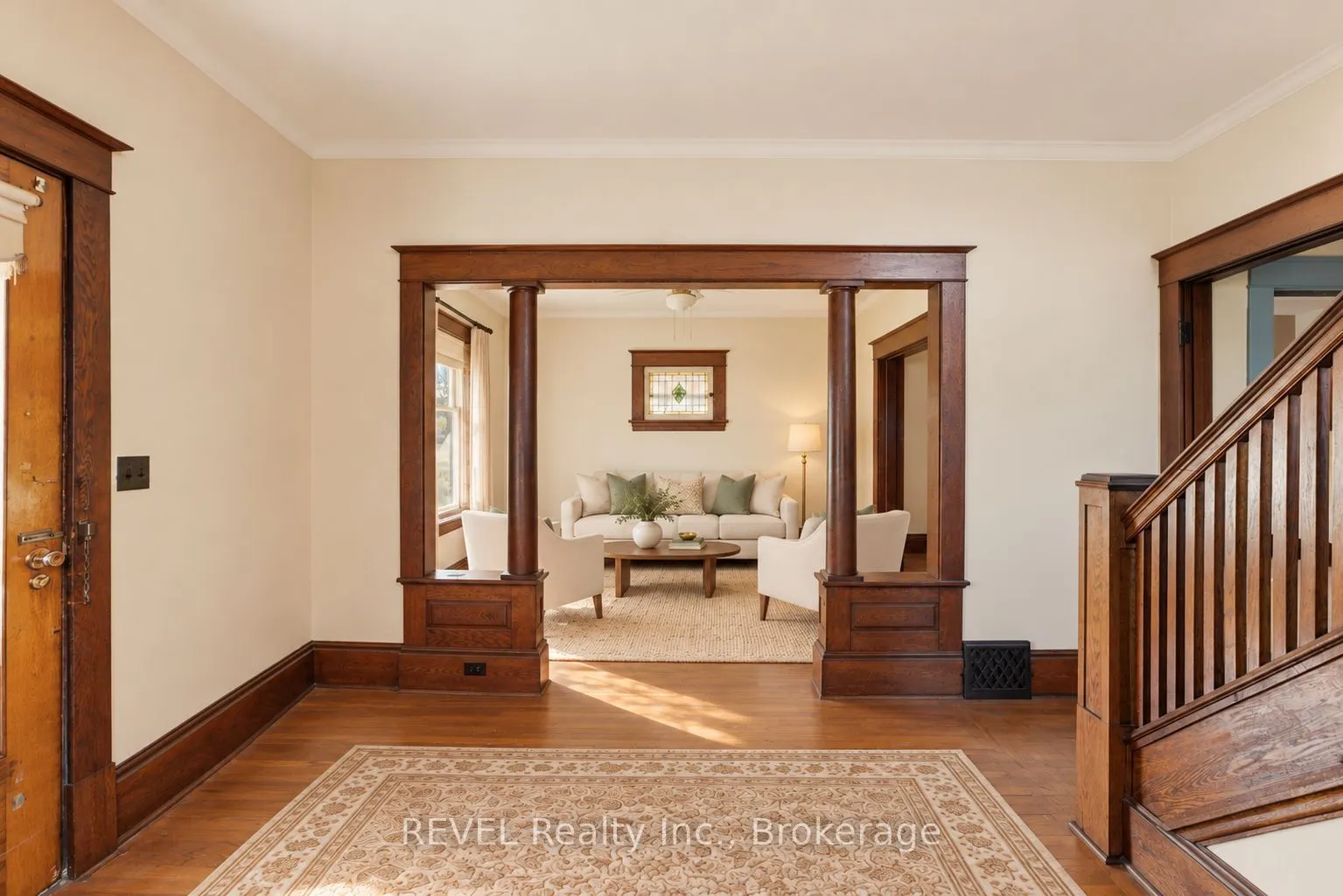 63 Carleton Street S