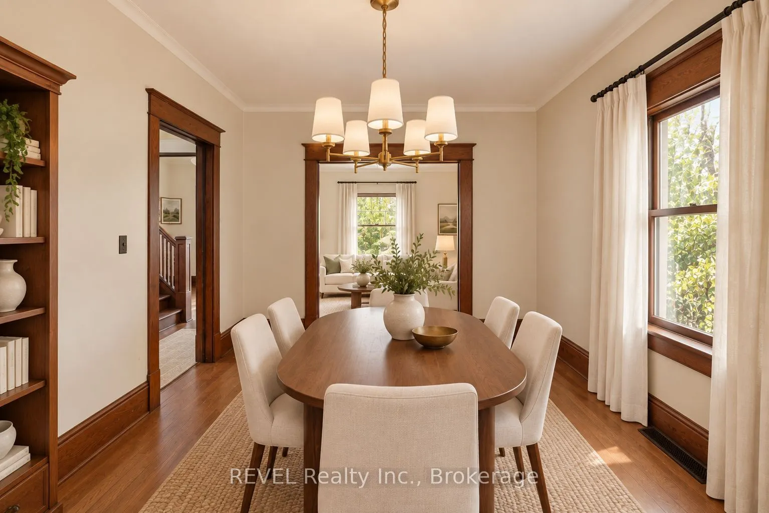63 Carleton Street S