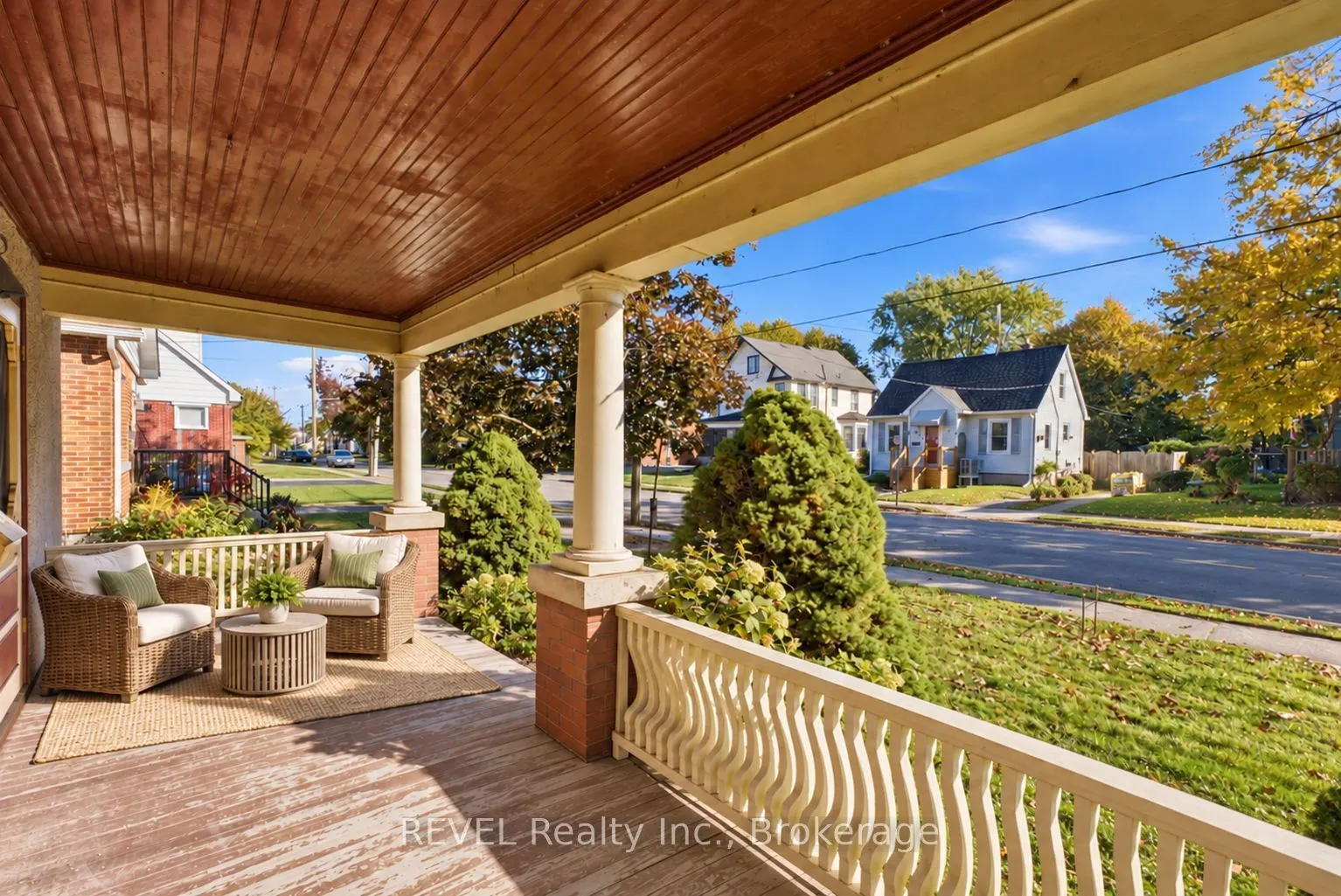 63 Carleton Street S
