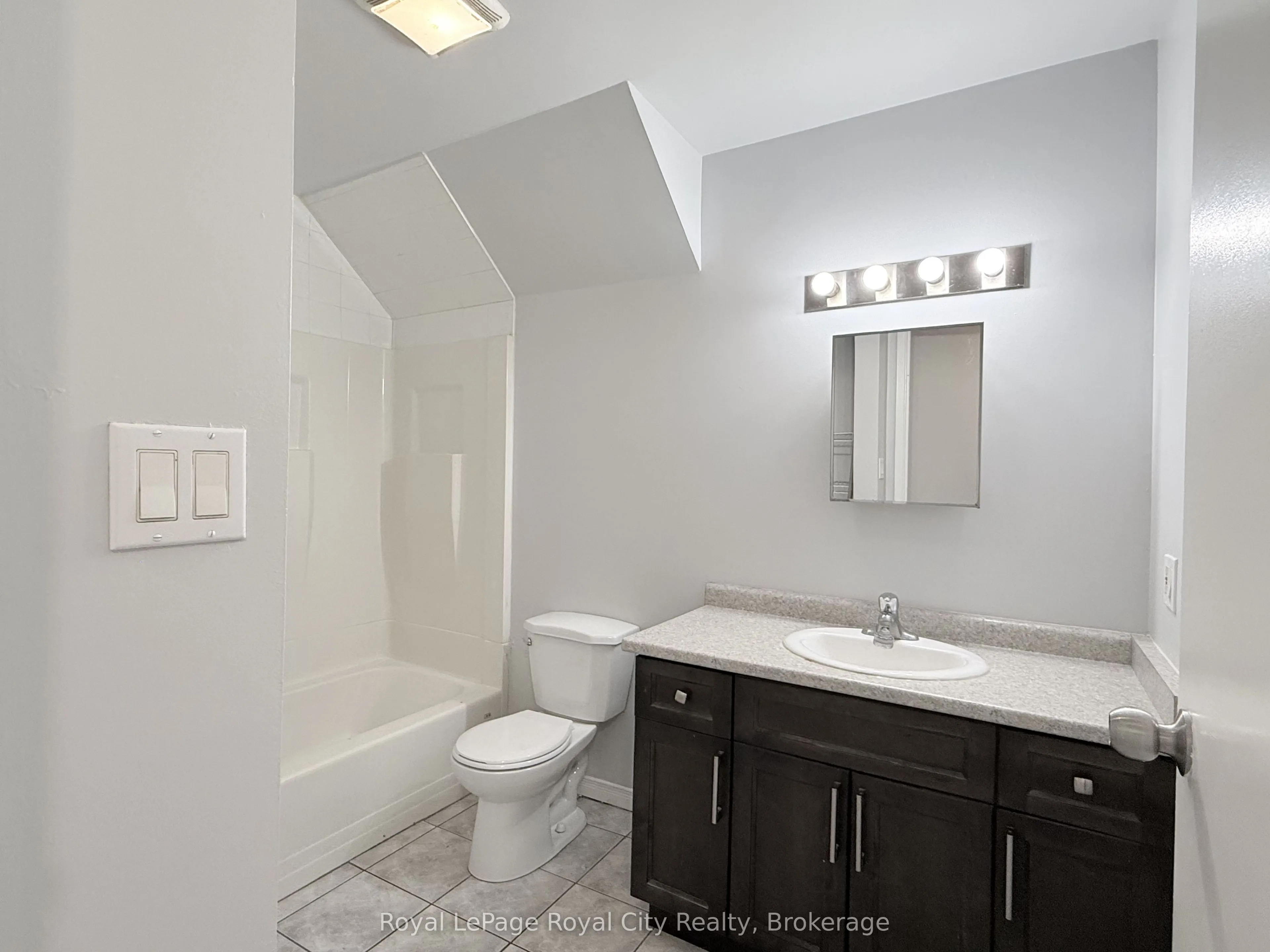 116 Wyndham Street #2