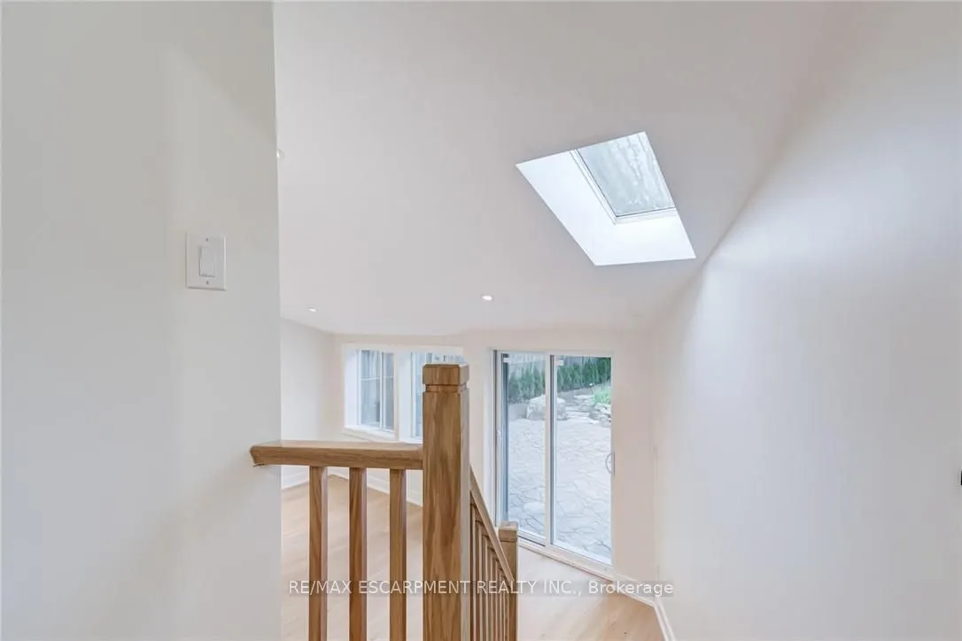 63 HARDALE Crescent