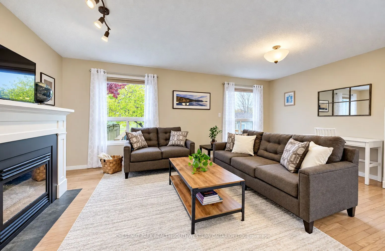 24 White Sands Court