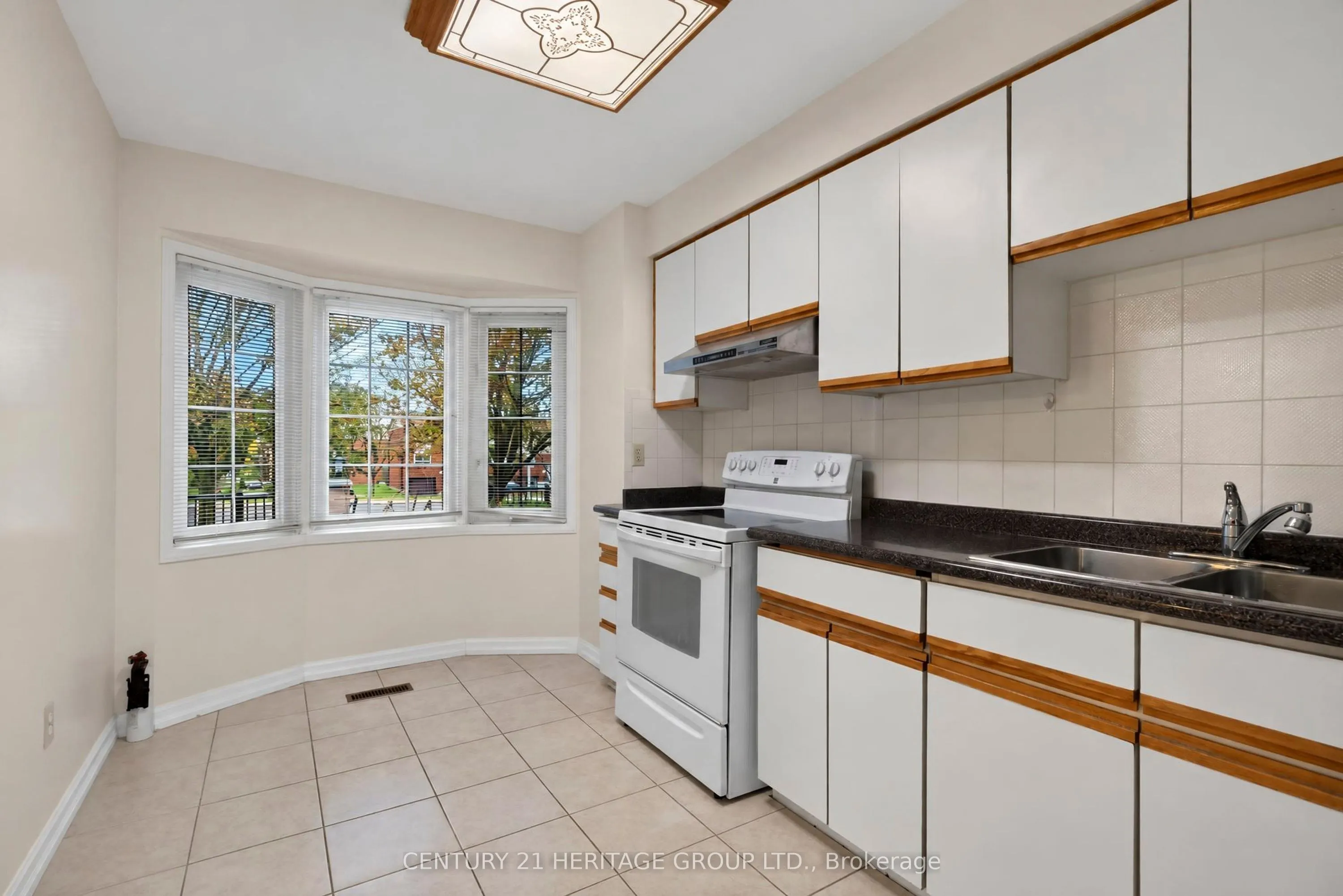 38 Elora Drive #15