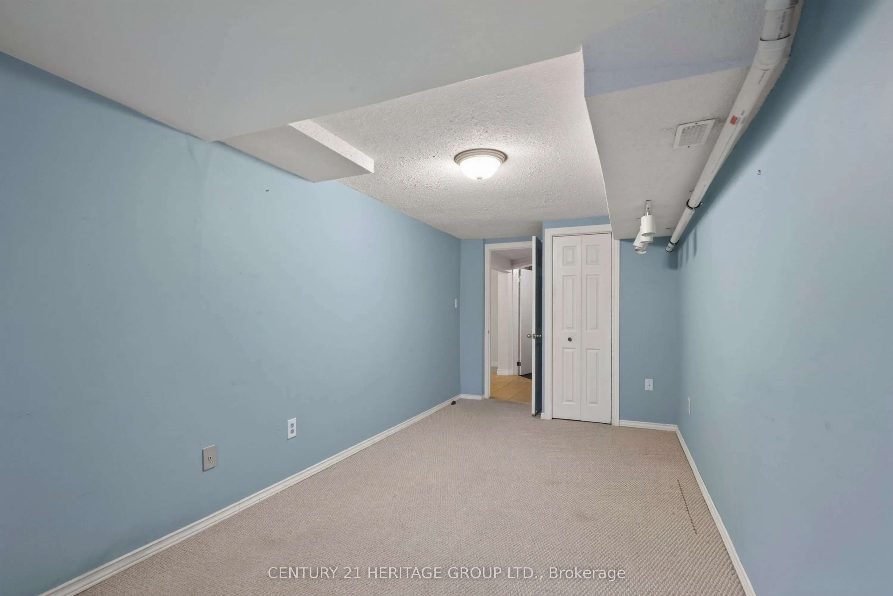 38 Elora Drive #15