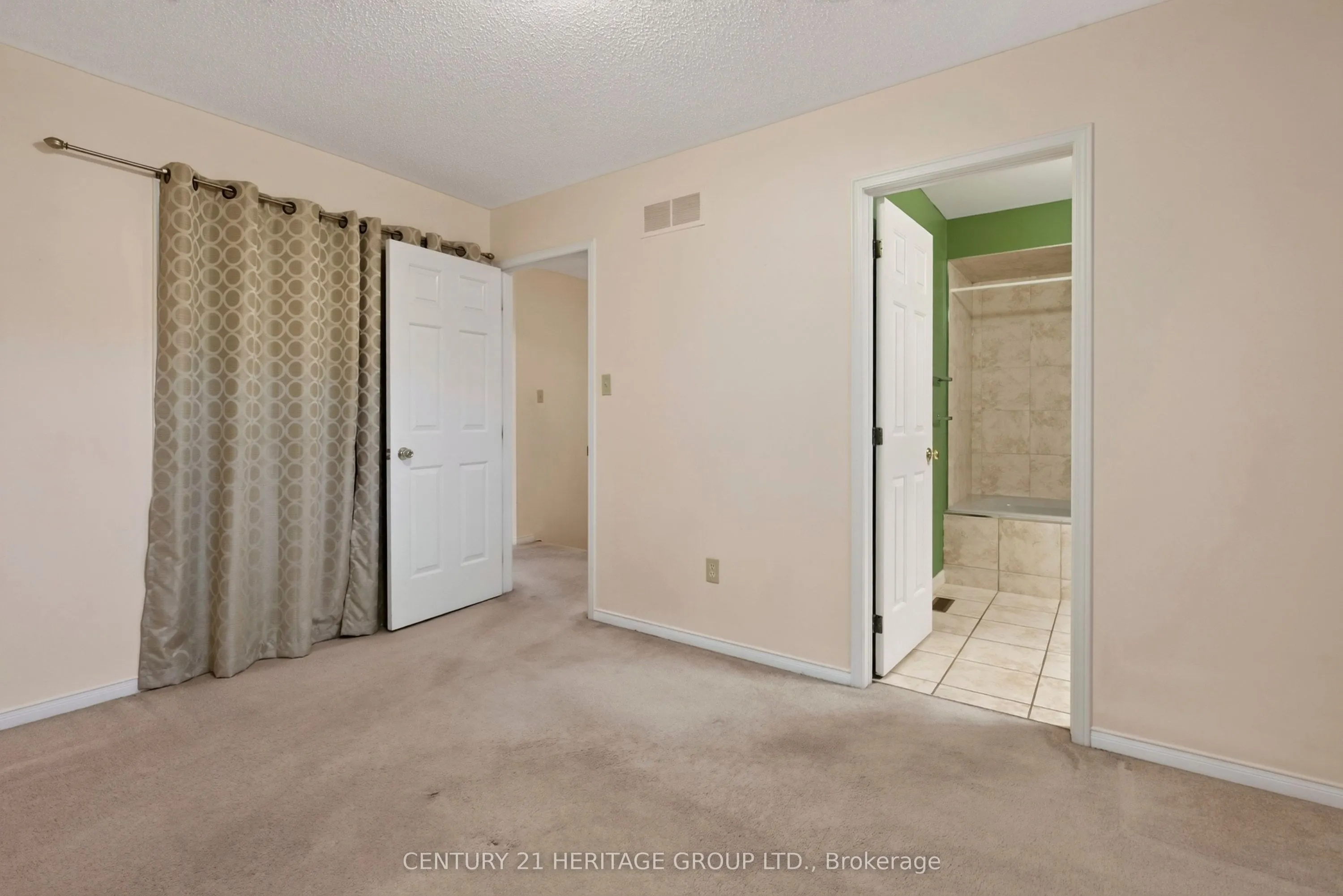 38 Elora Drive #15