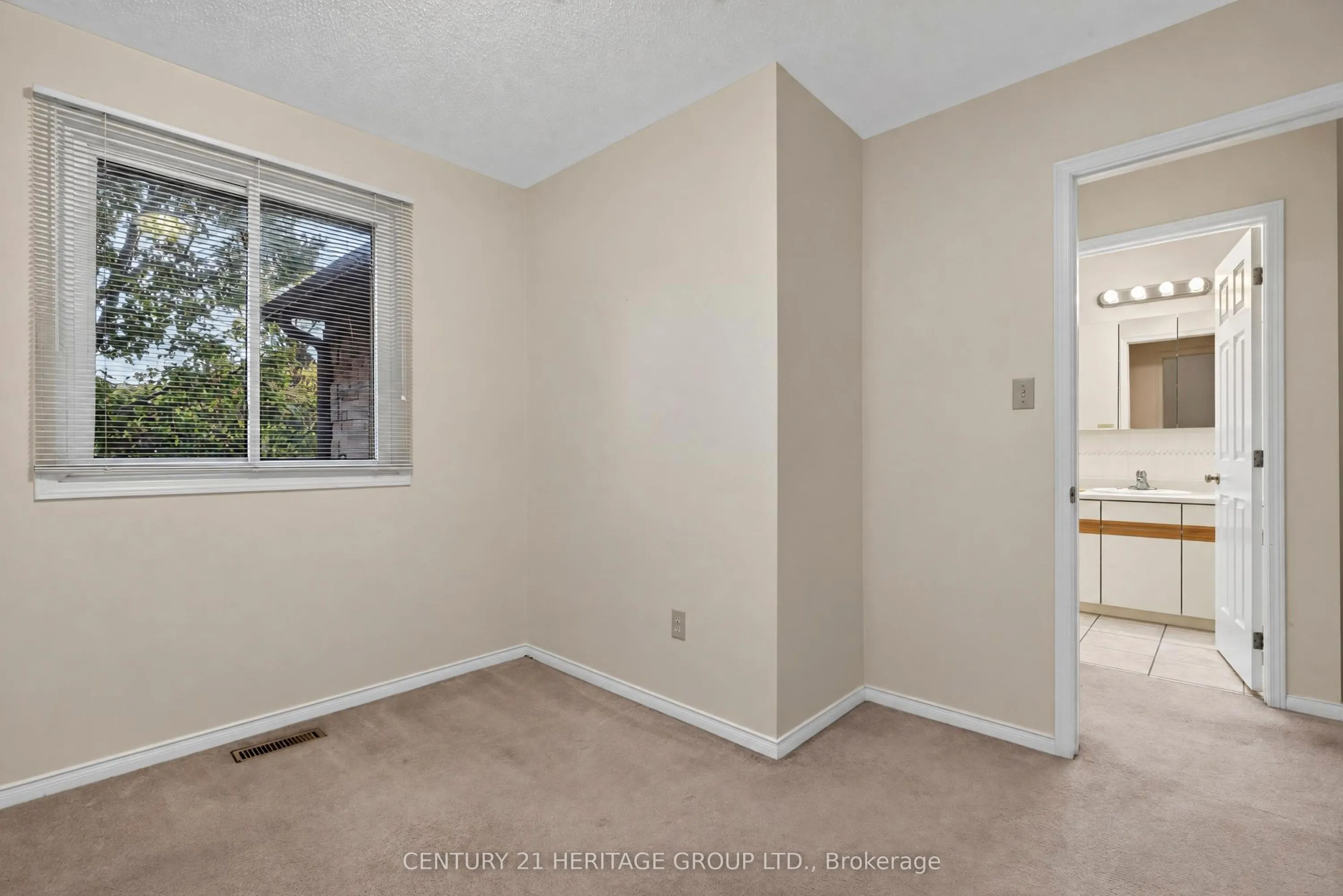38 Elora Drive #15