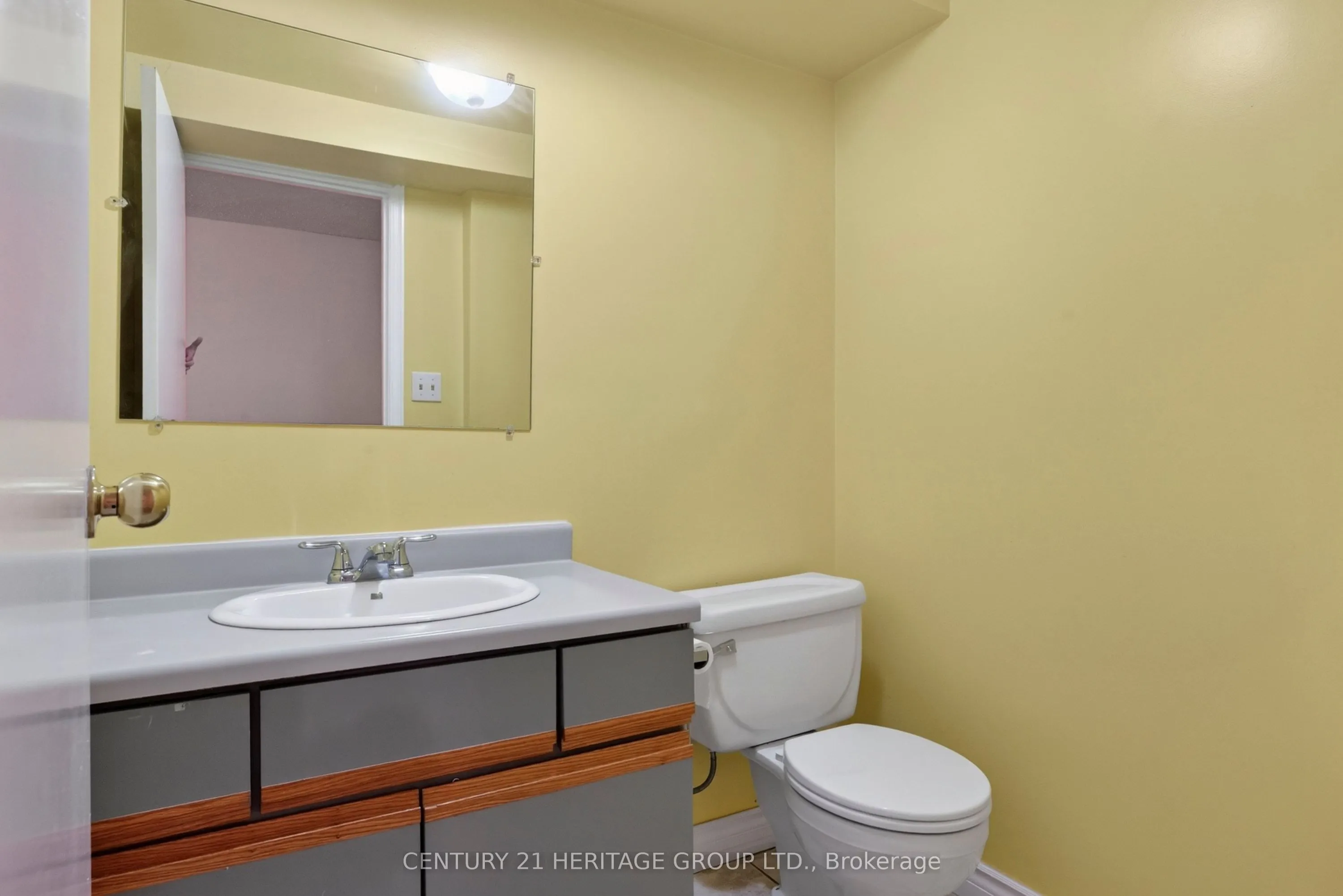 38 Elora Drive #15