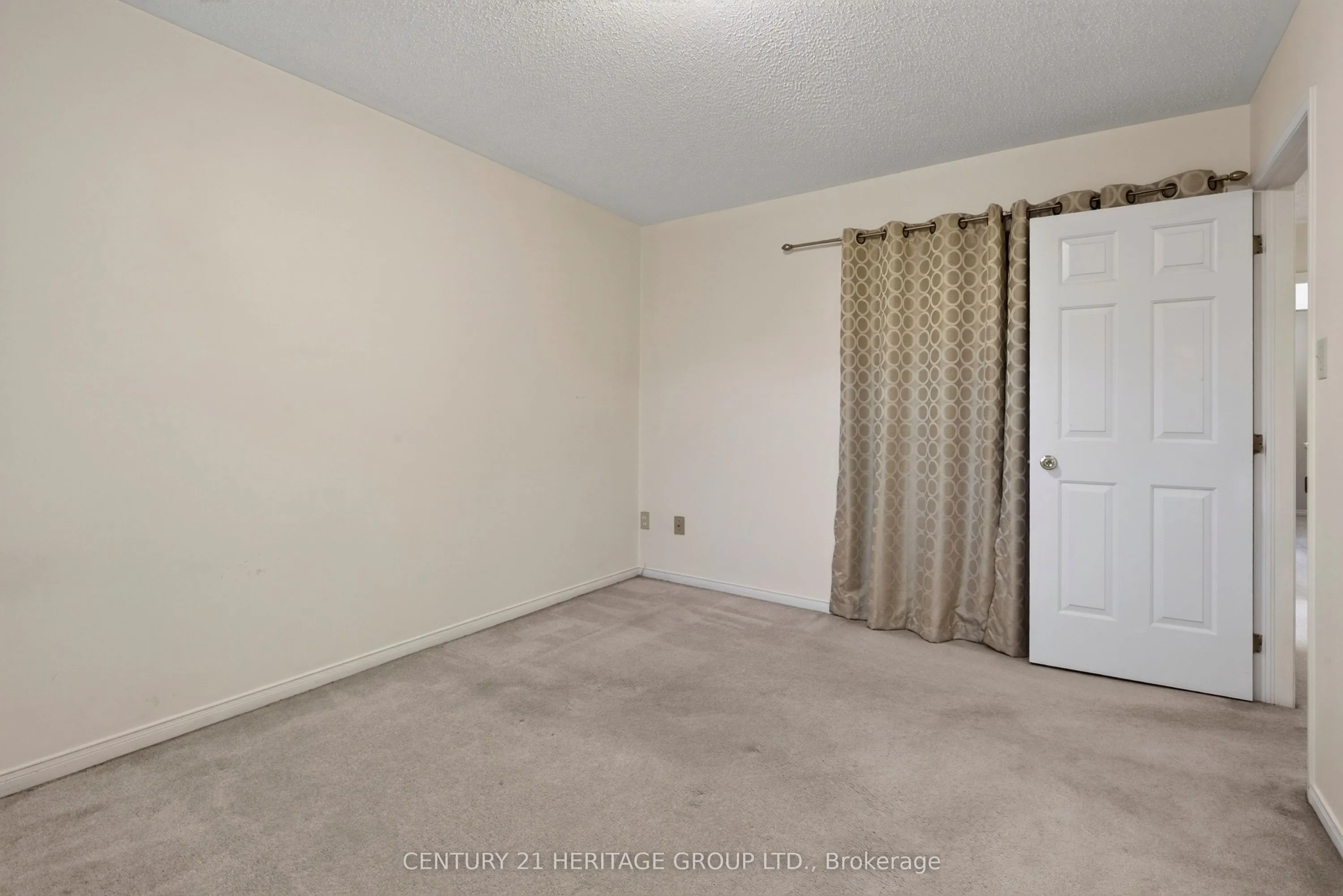 38 Elora Drive #15