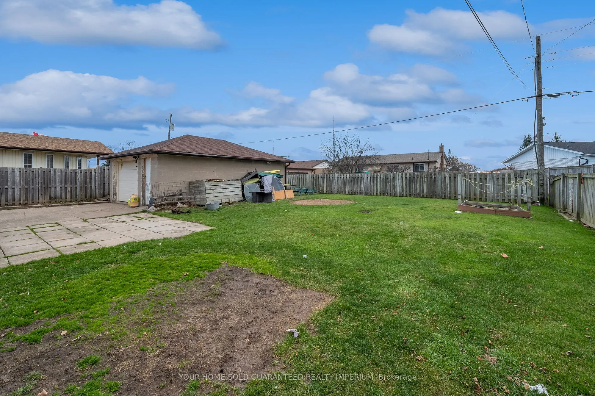 116 Collier Road S