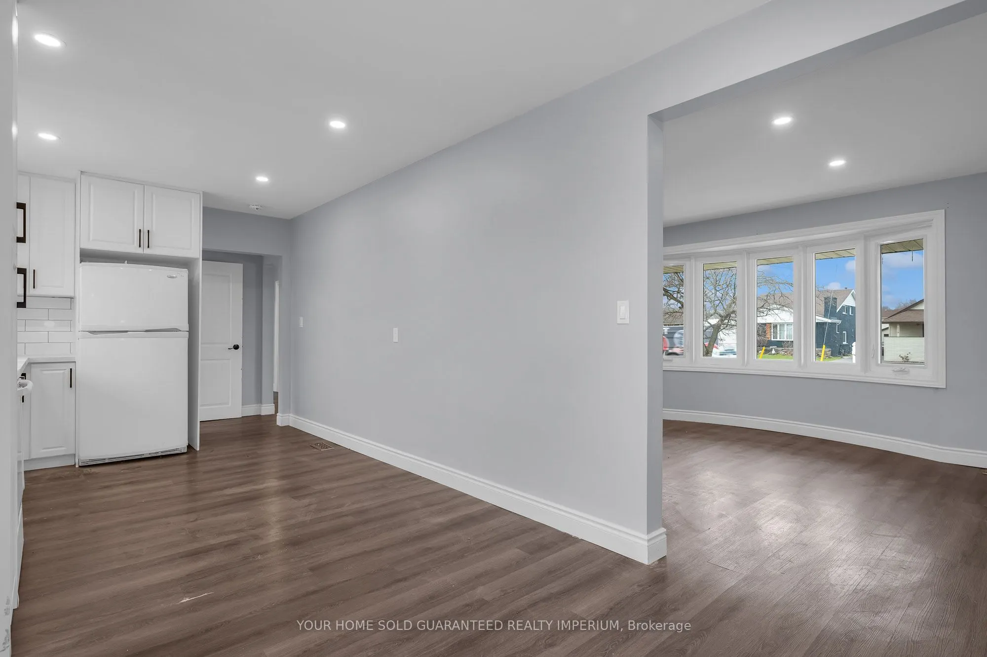116 Collier Road S